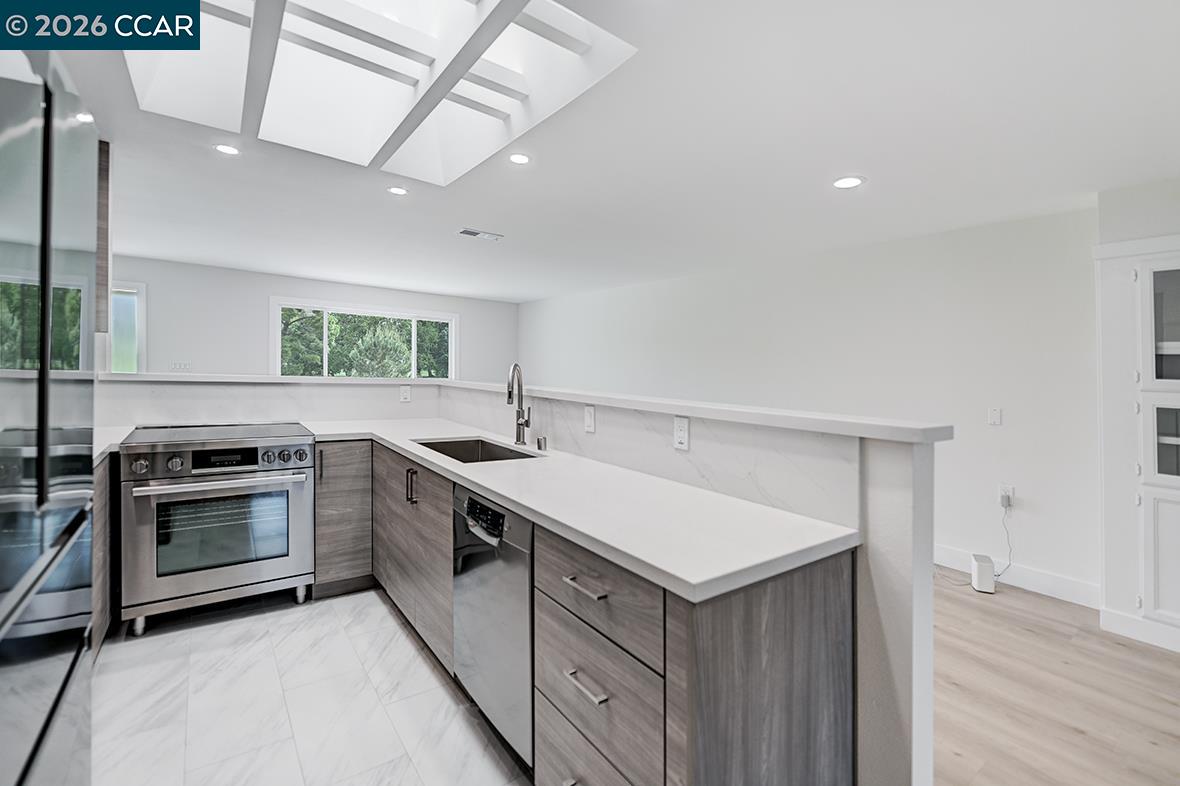 Photo #6: 41130842 Listing: Photo #6