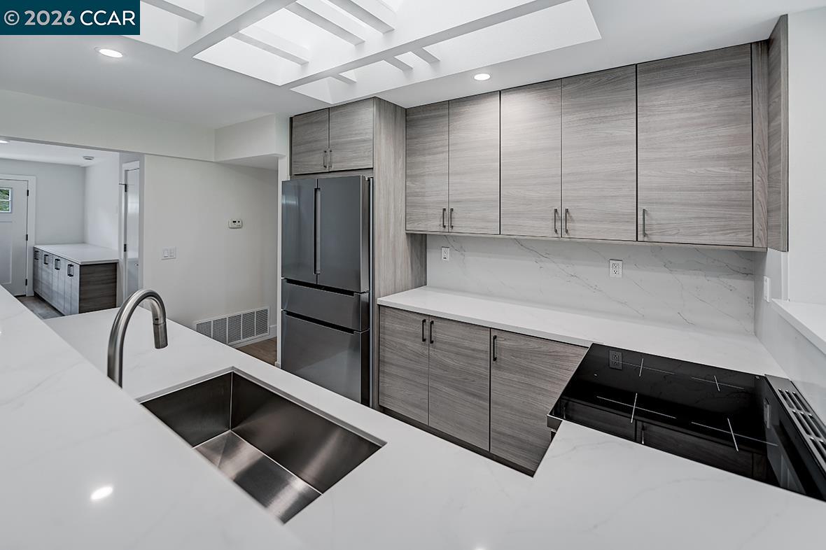 Photo #7: 41130842 Listing: Photo #7