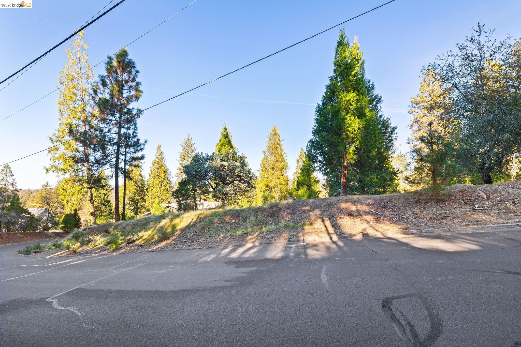 Detail Gallery Image 9 of 30 For 20546 Nob Hill Cir, Groveland,  CA 95321 - – Beds | – Baths