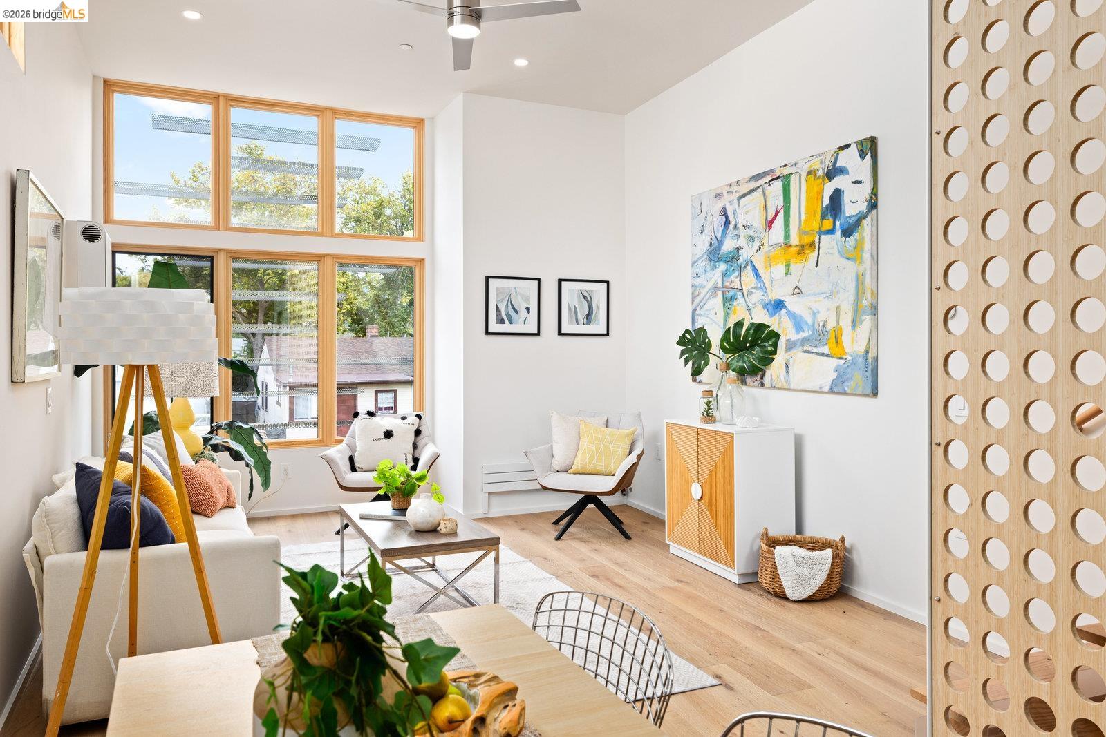 Detail Gallery Image 21 of 33 For 809 Jones St., Berkeley,  CA 94710 - 2 Beds | 1/1 Baths