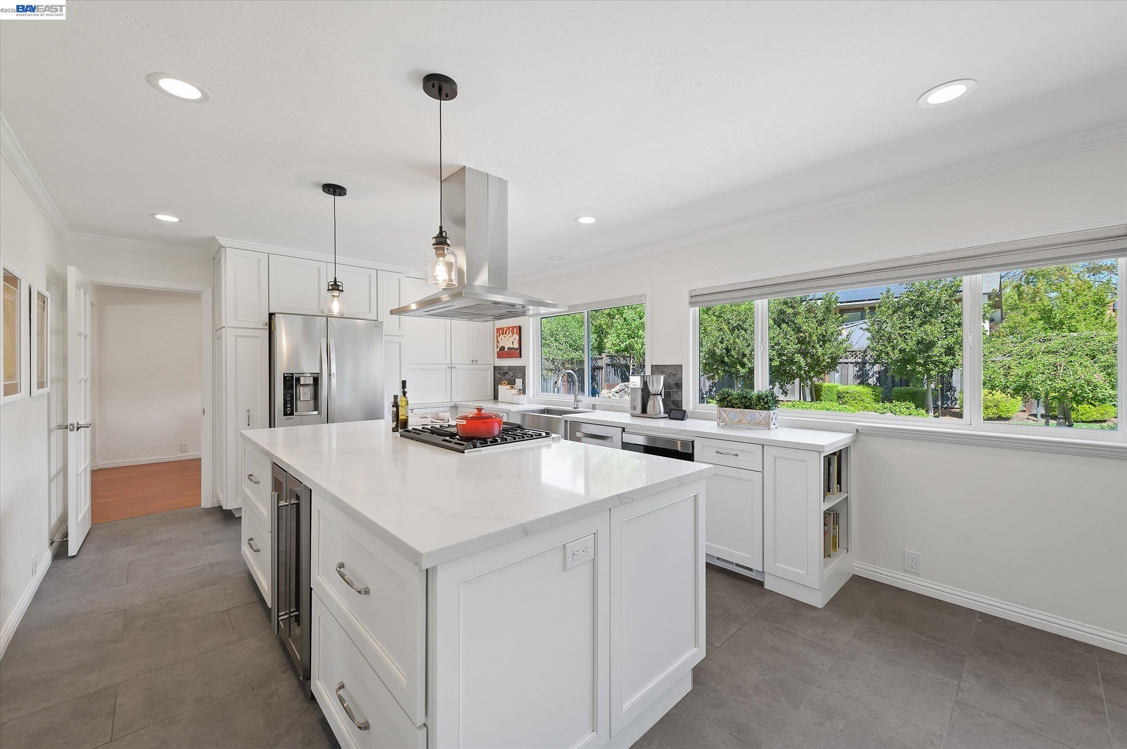 Detail Gallery Image 12 of 53 For 4767 Del Valle Pkwy, Pleasanton,  CA 94566 - 4 Beds | 2/1 Baths