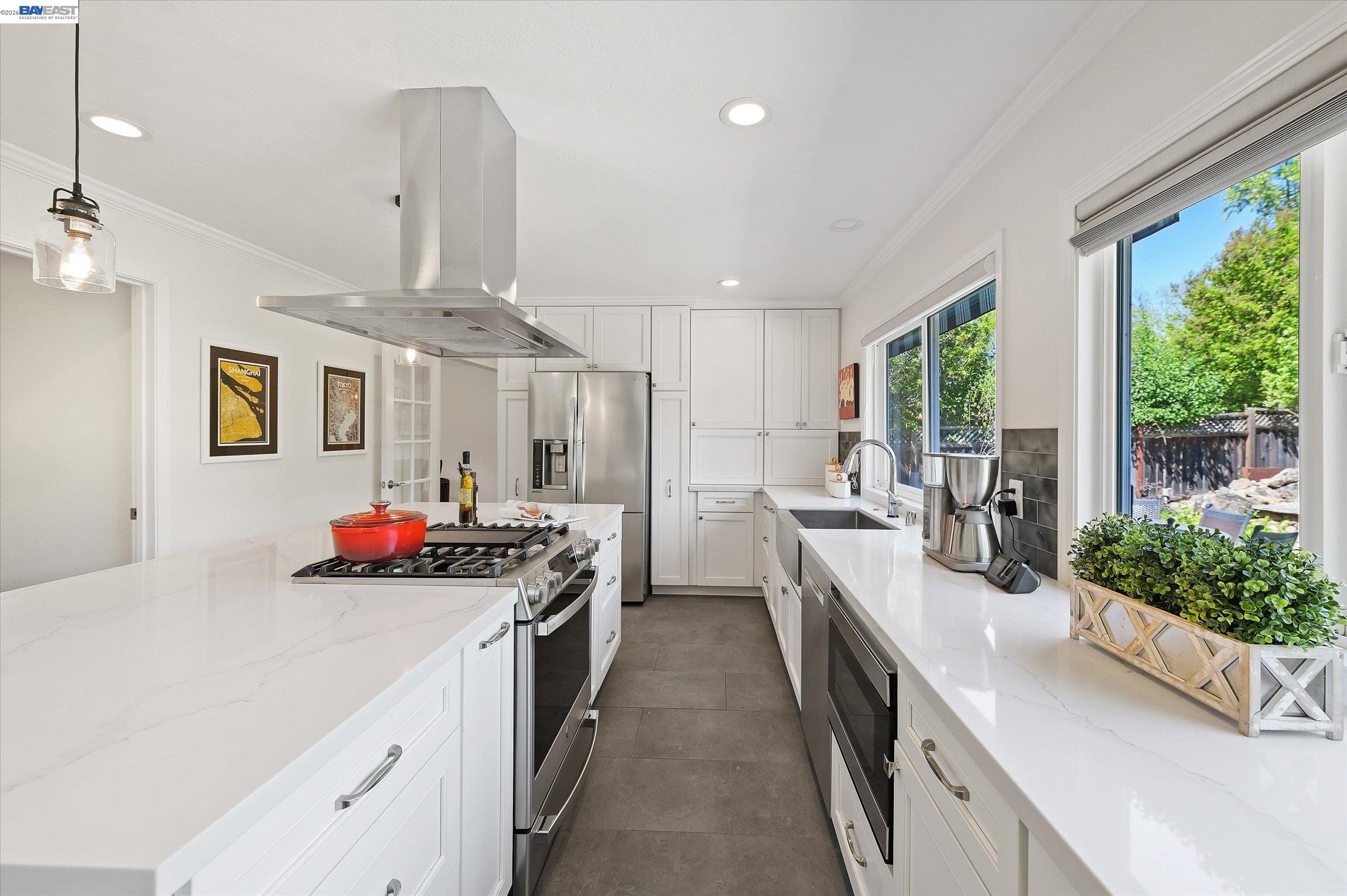 Detail Gallery Image 14 of 53 For 4767 Del Valle Pkwy, Pleasanton,  CA 94566 - 4 Beds | 2/1 Baths