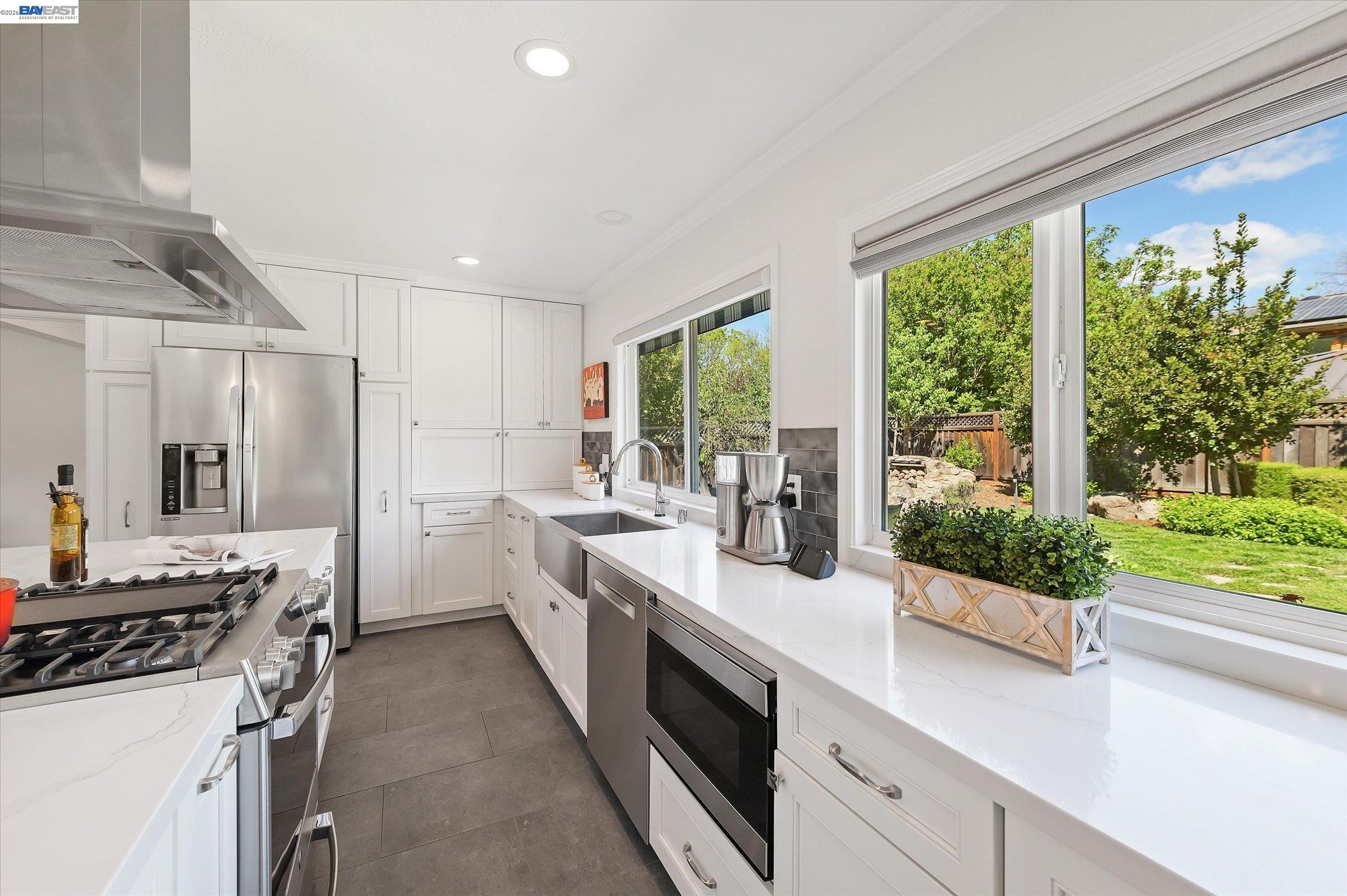 Detail Gallery Image 15 of 53 For 4767 Del Valle Pkwy, Pleasanton,  CA 94566 - 4 Beds | 2/1 Baths