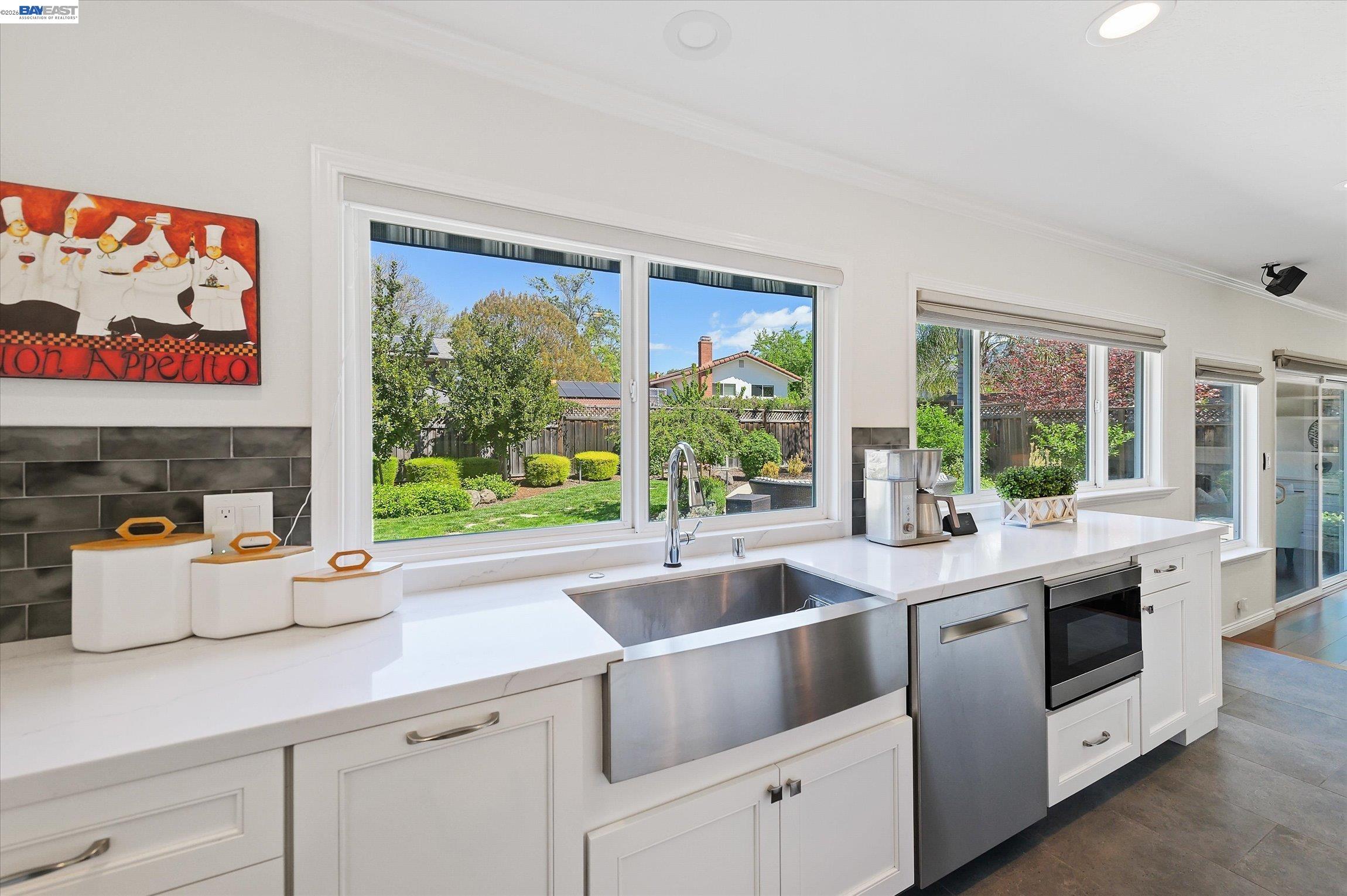 Detail Gallery Image 16 of 53 For 4767 Del Valle Pkwy, Pleasanton,  CA 94566 - 4 Beds | 2/1 Baths