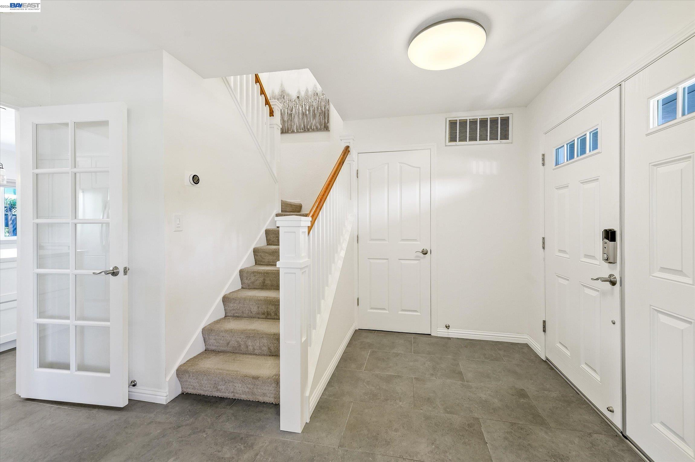 Detail Gallery Image 4 of 53 For 4767 Del Valle Pkwy, Pleasanton,  CA 94566 - 4 Beds | 2/1 Baths