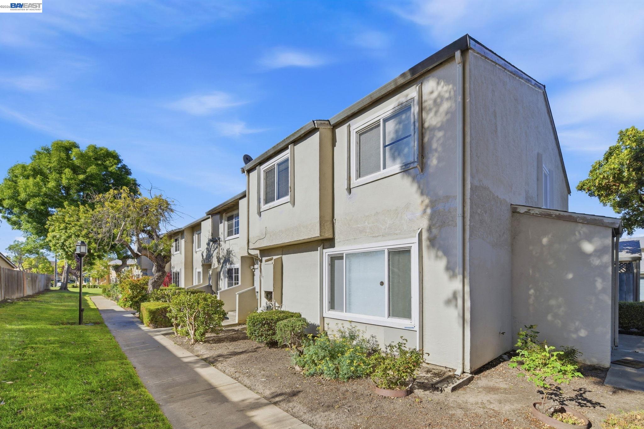 Photo #2: 41130858 Listing: Photo #2