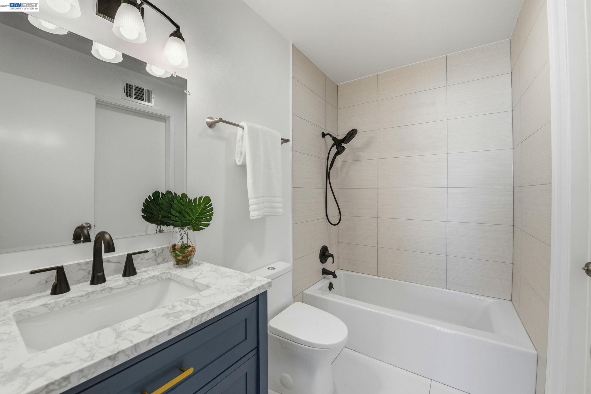 Photo #21: 41130858 Listing: Photo #21