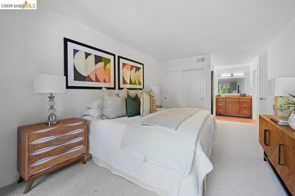 323 Monte Vista Ave UNIT 210, Oakland, CA, 94611