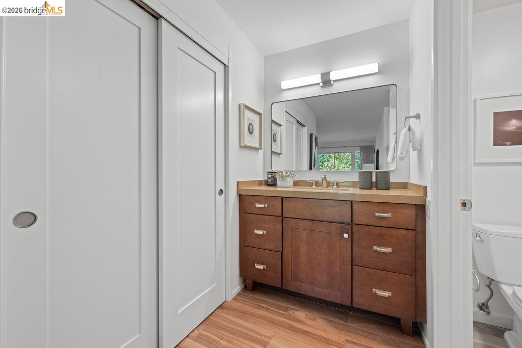 323 Monte Vista Ave UNIT 210, Oakland, CA, 94611