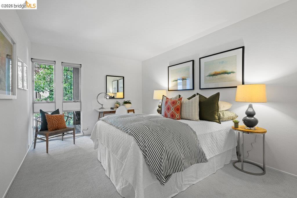 323 Monte Vista Ave UNIT 210, Oakland, CA, 94611