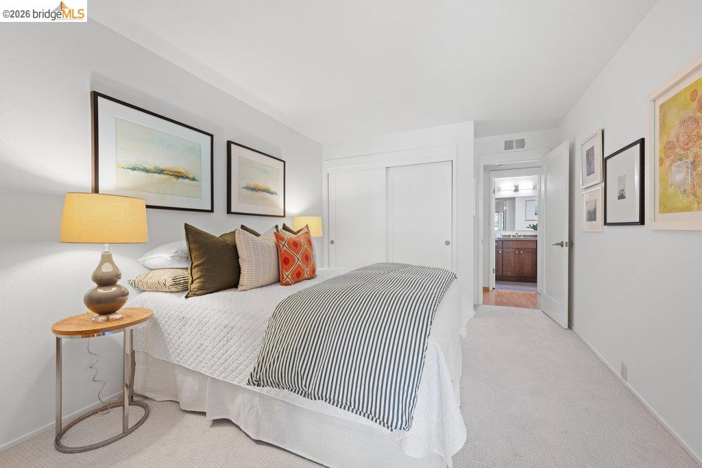 323 Monte Vista Ave UNIT 210, Oakland, CA, 94611