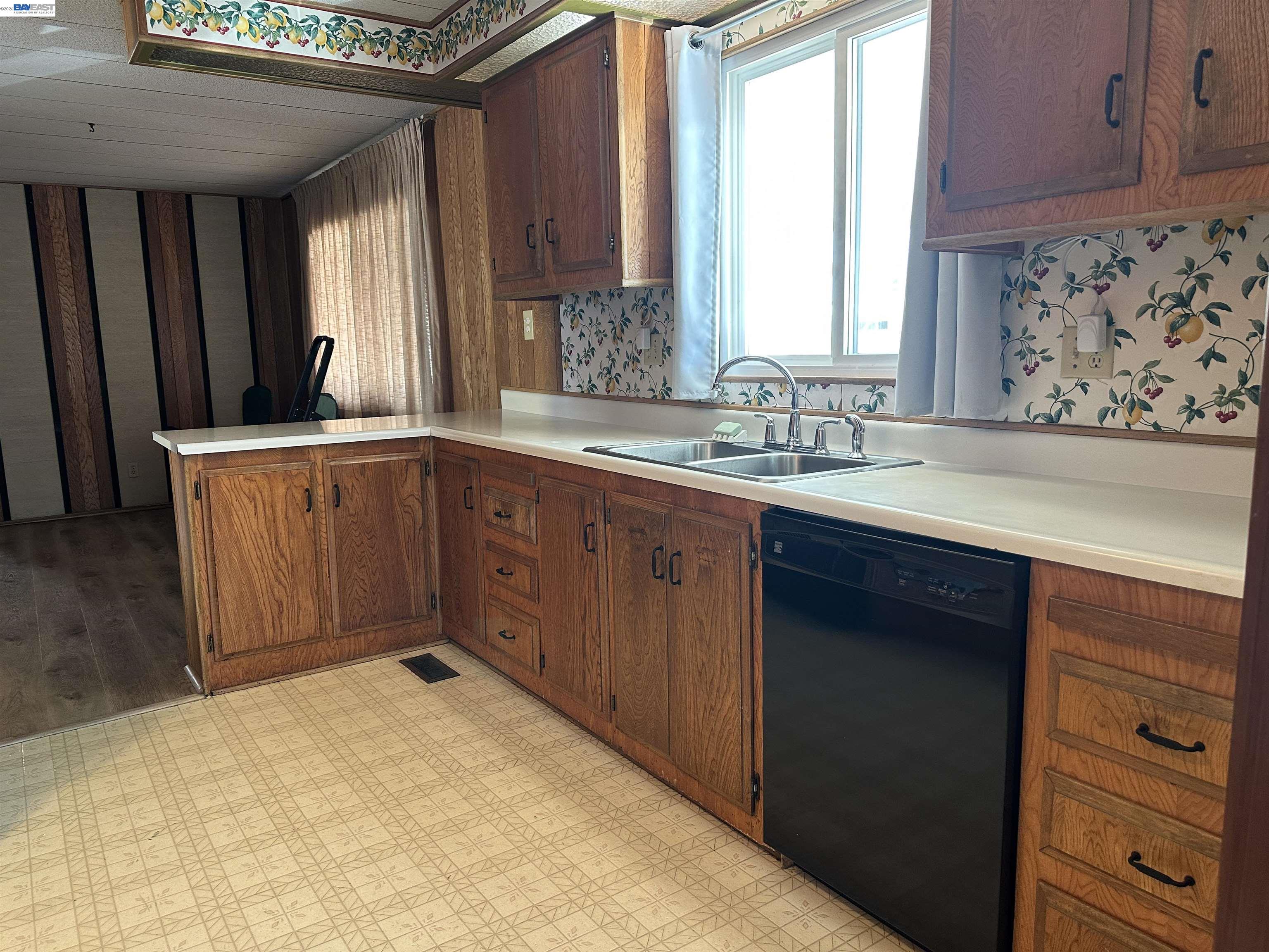 Detail Gallery Image 12 of 33 For 711 Old Canyon Rd. #69,  Fremont,  CA 94536 - 2 Beds | 2 Baths