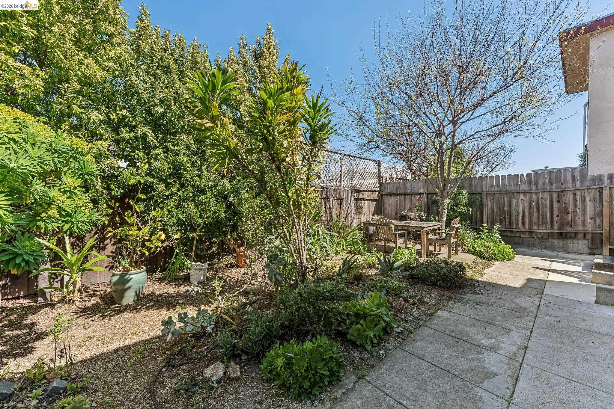 Detail Gallery Image 7 of 18 For 1374 E 32nd Street, Oakland,  CA 94602 - – Beds | – Baths