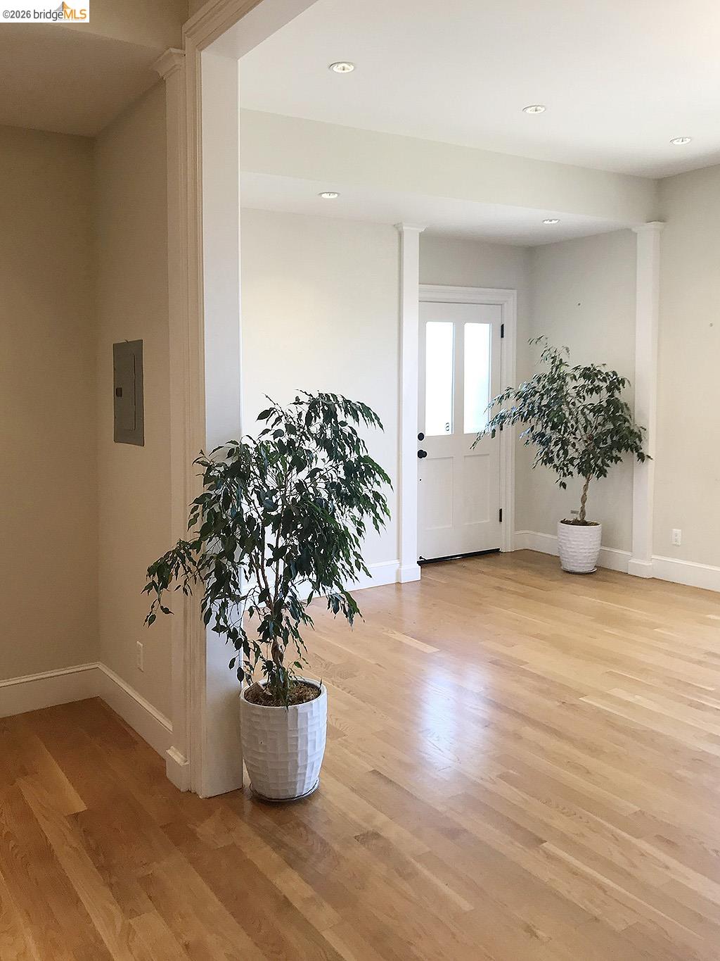 Detail Gallery Image 9 of 18 For 1374 E 32nd Street, Oakland,  CA 94602 - – Beds | – Baths