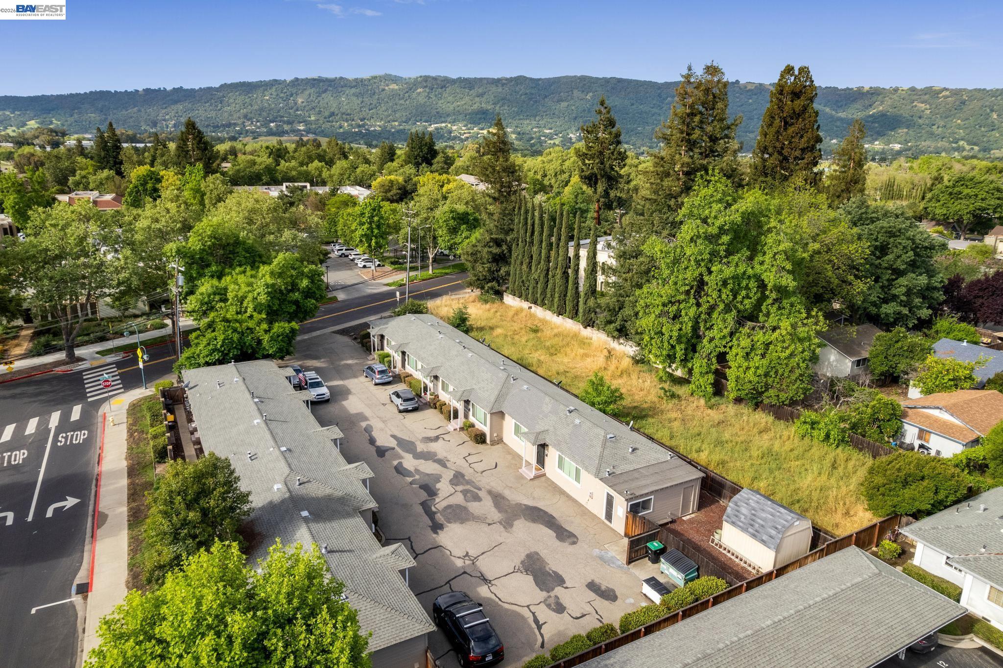 Detail Gallery Image 2 of 30 For 187 Old Bernal Ave, Pleasanton,  CA 94566 - – Beds | – Baths