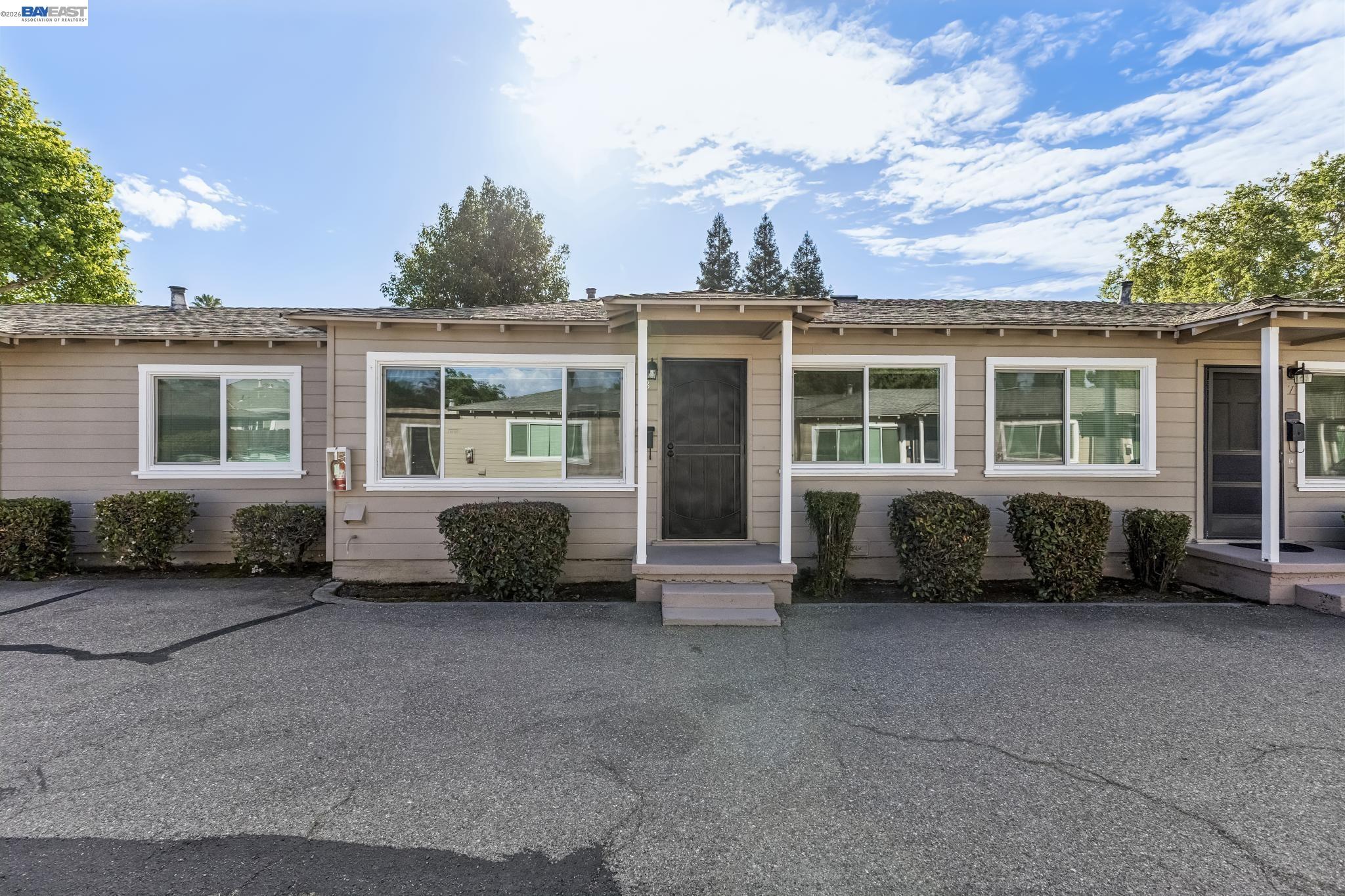 Detail Gallery Image 15 of 30 For 187 Old Bernal Ave, Pleasanton,  CA 94566 - – Beds | – Baths