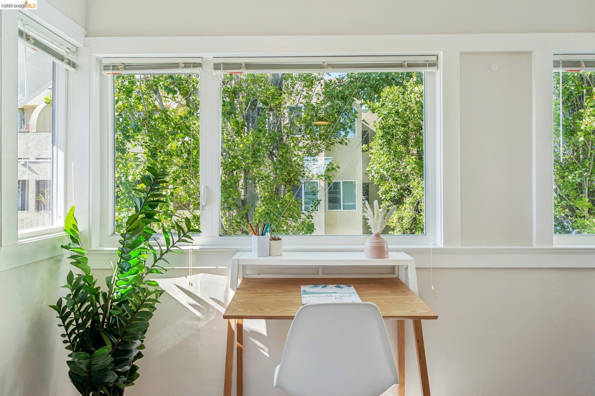 Detail Gallery Image 21 of 29 For 480 61st St, Oakland,  CA 94609 - 3 Beds | 1/1 Baths