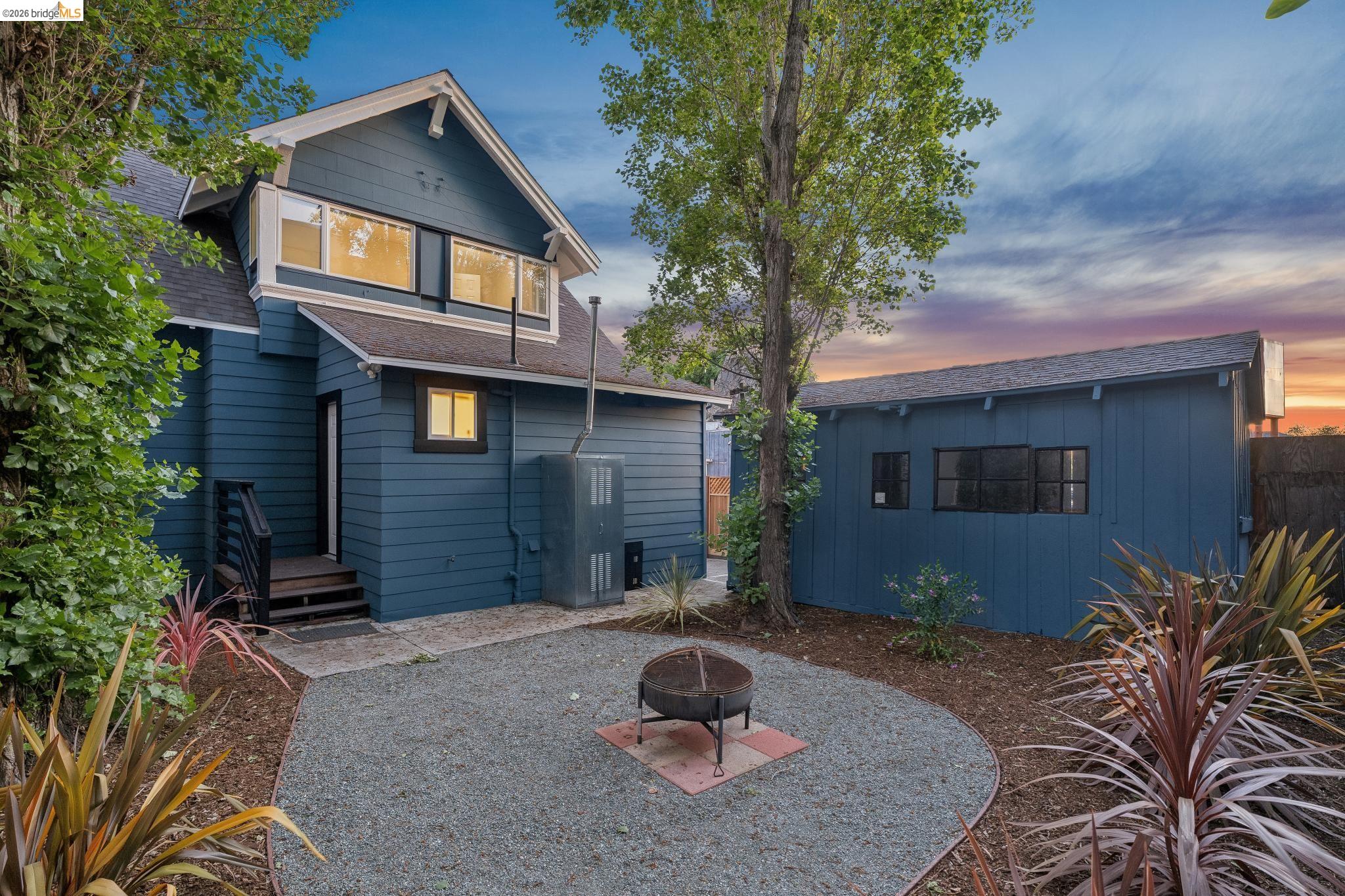 Detail Gallery Image 26 of 29 For 480 61st St, Oakland,  CA 94609 - 3 Beds | 1/1 Baths