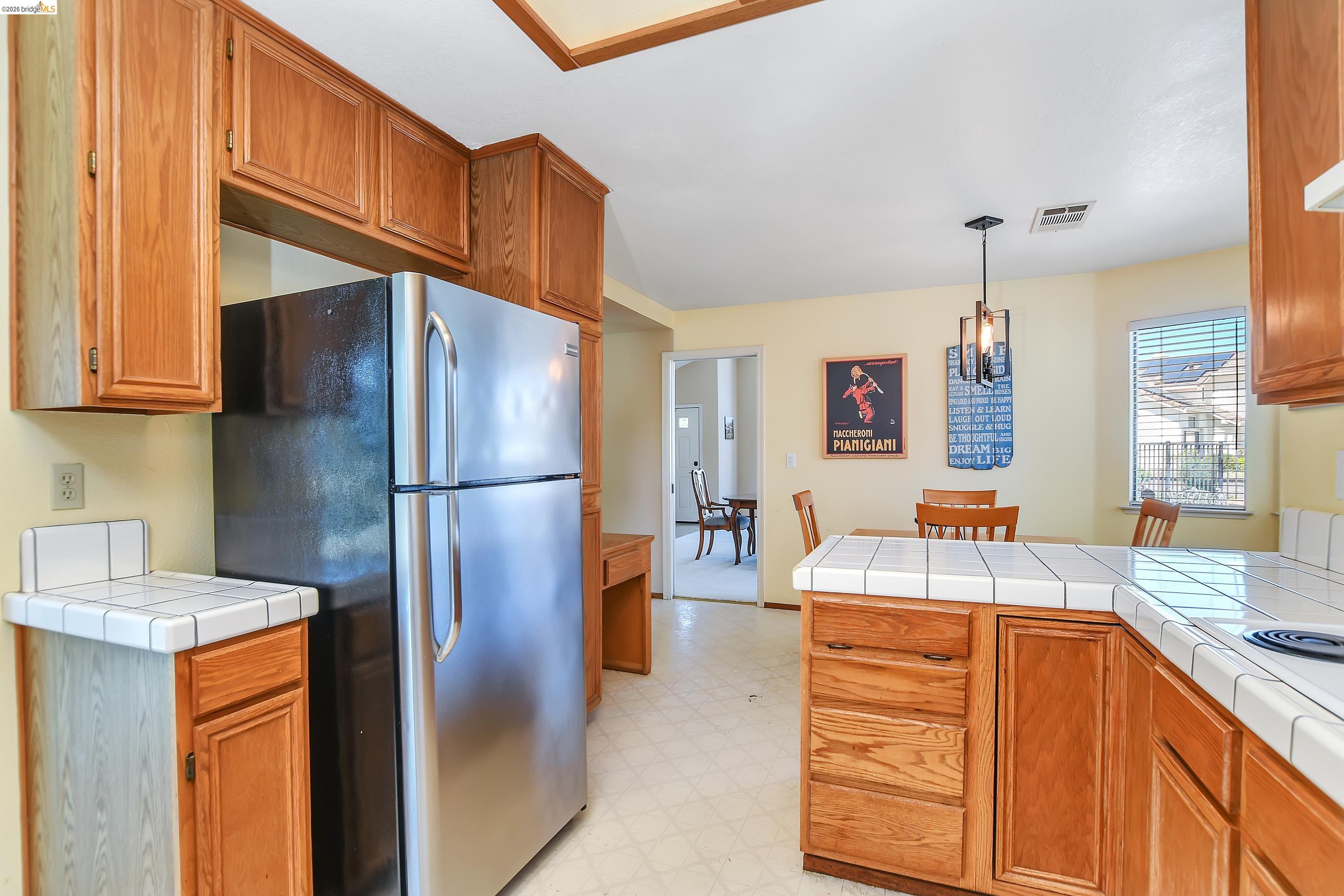 Detail Gallery Image 18 of 34 For 2424 Whitetail Drive, Antioch,  CA 94531-7740 - 3 Beds | 2 Baths
