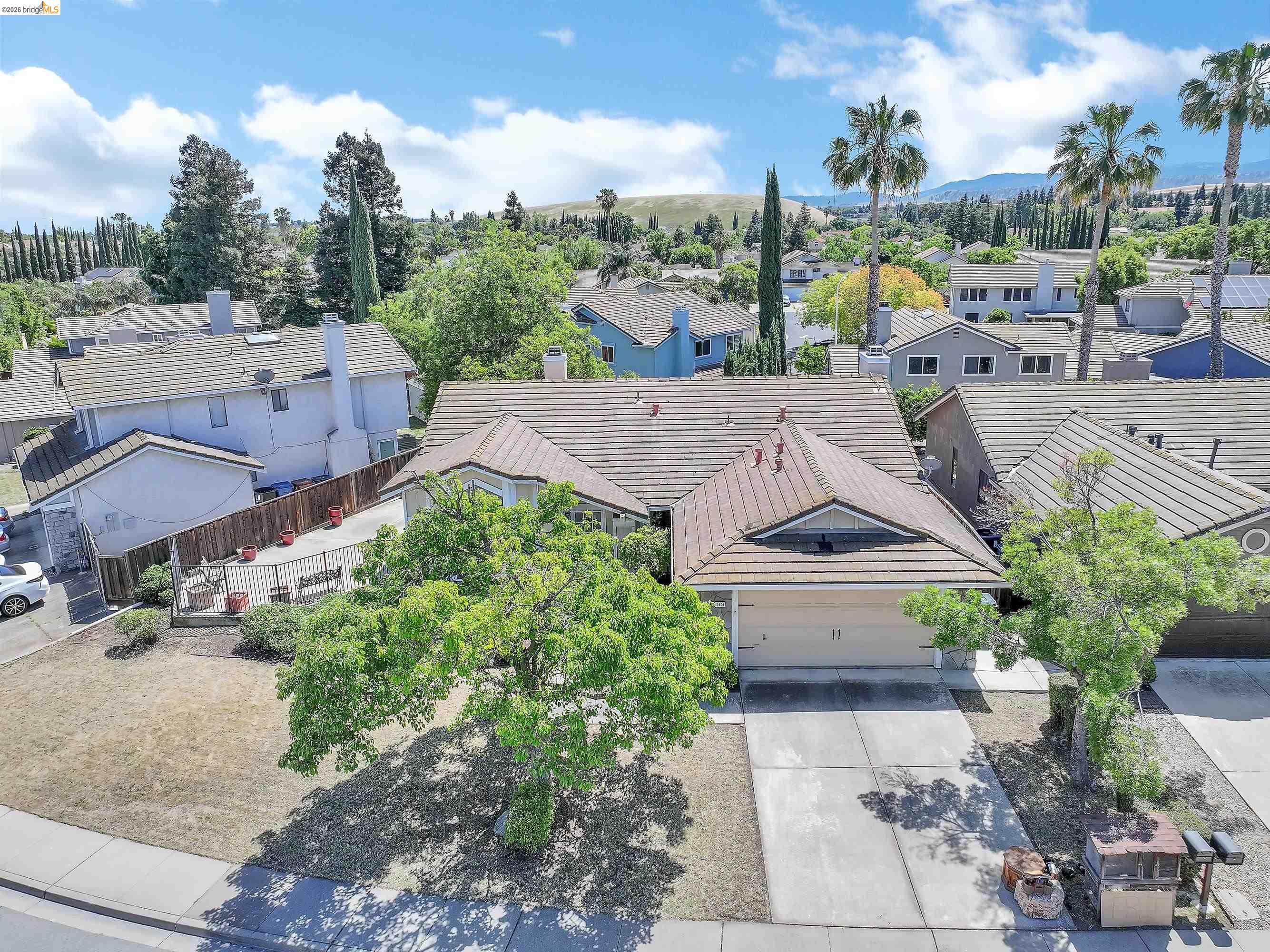 Detail Gallery Image 4 of 34 For 2424 Whitetail Drive, Antioch,  CA 94531-7740 - 3 Beds | 2 Baths