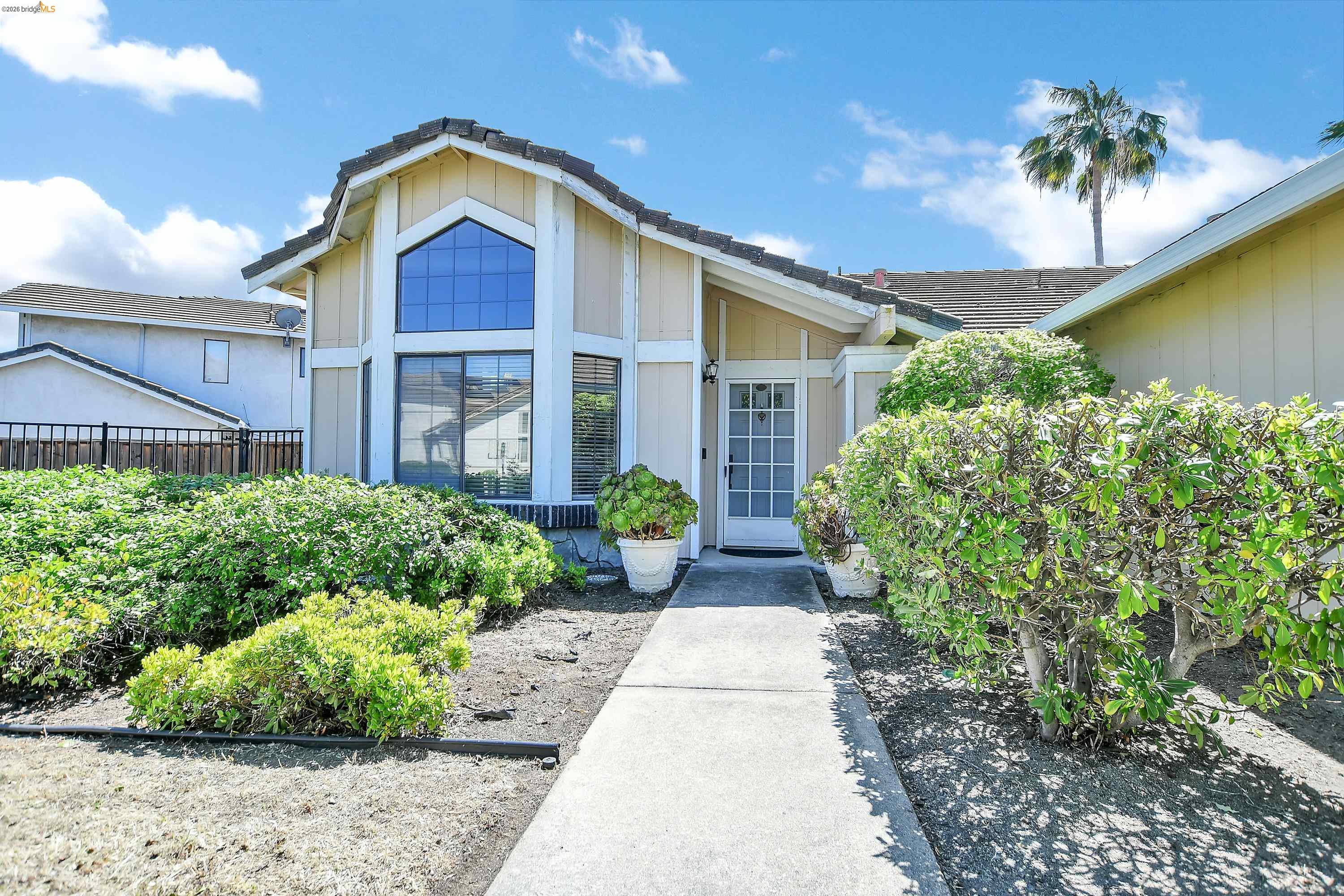 Detail Gallery Image 7 of 34 For 2424 Whitetail Drive, Antioch,  CA 94531-7740 - 3 Beds | 2 Baths