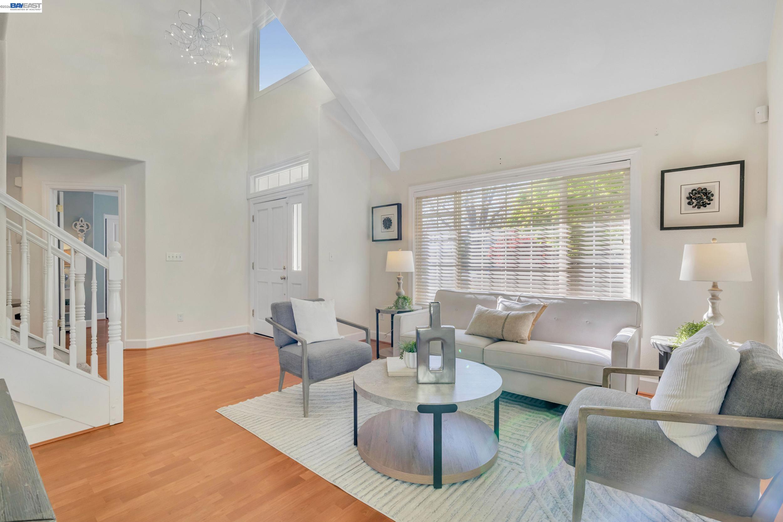 Detail Gallery Image 2 of 37 For 282 Del Valle Ct, Pleasanton,  CA 94566 - 4 Beds | 3 Baths