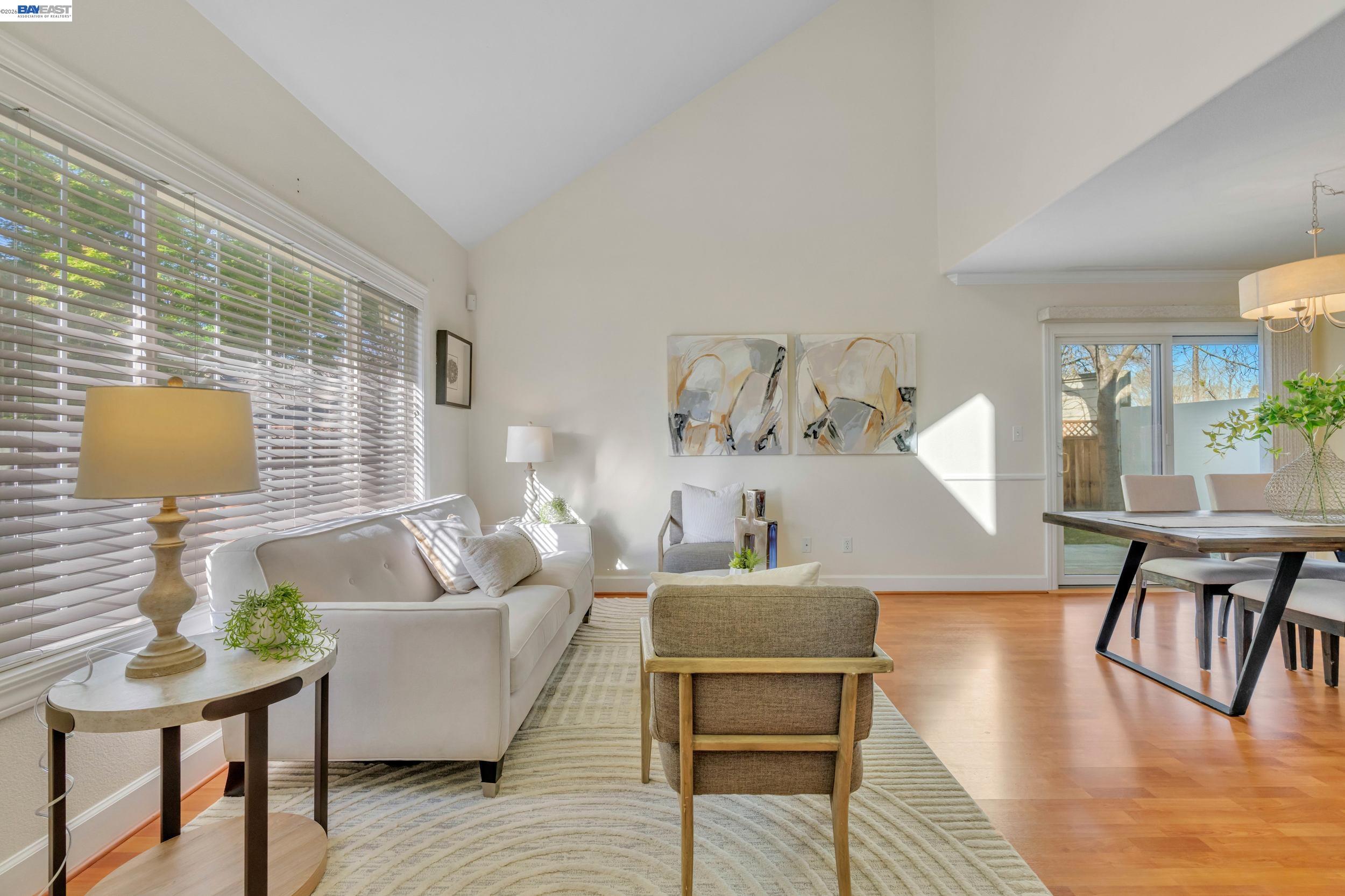 Detail Gallery Image 3 of 37 For 282 Del Valle Ct, Pleasanton,  CA 94566 - 4 Beds | 3 Baths