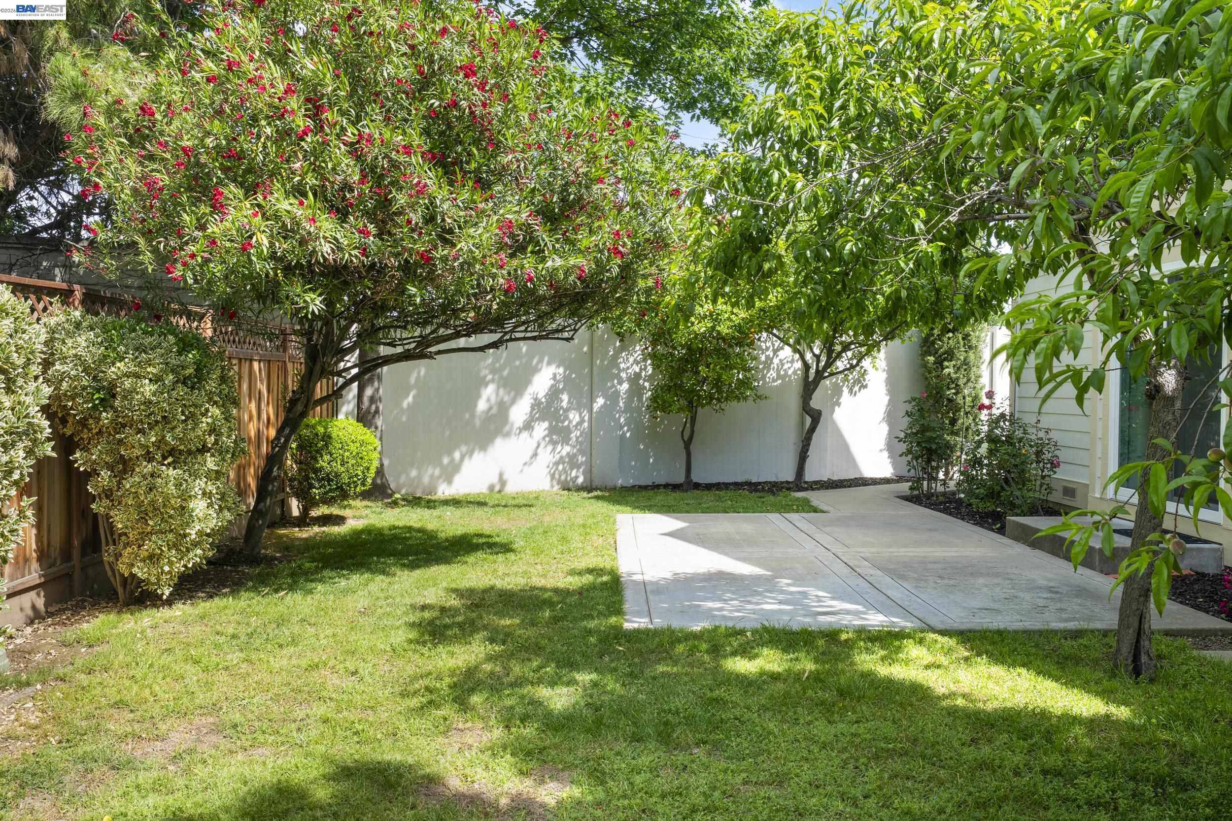 Detail Gallery Image 28 of 37 For 282 Del Valle Ct, Pleasanton,  CA 94566 - 4 Beds | 3 Baths