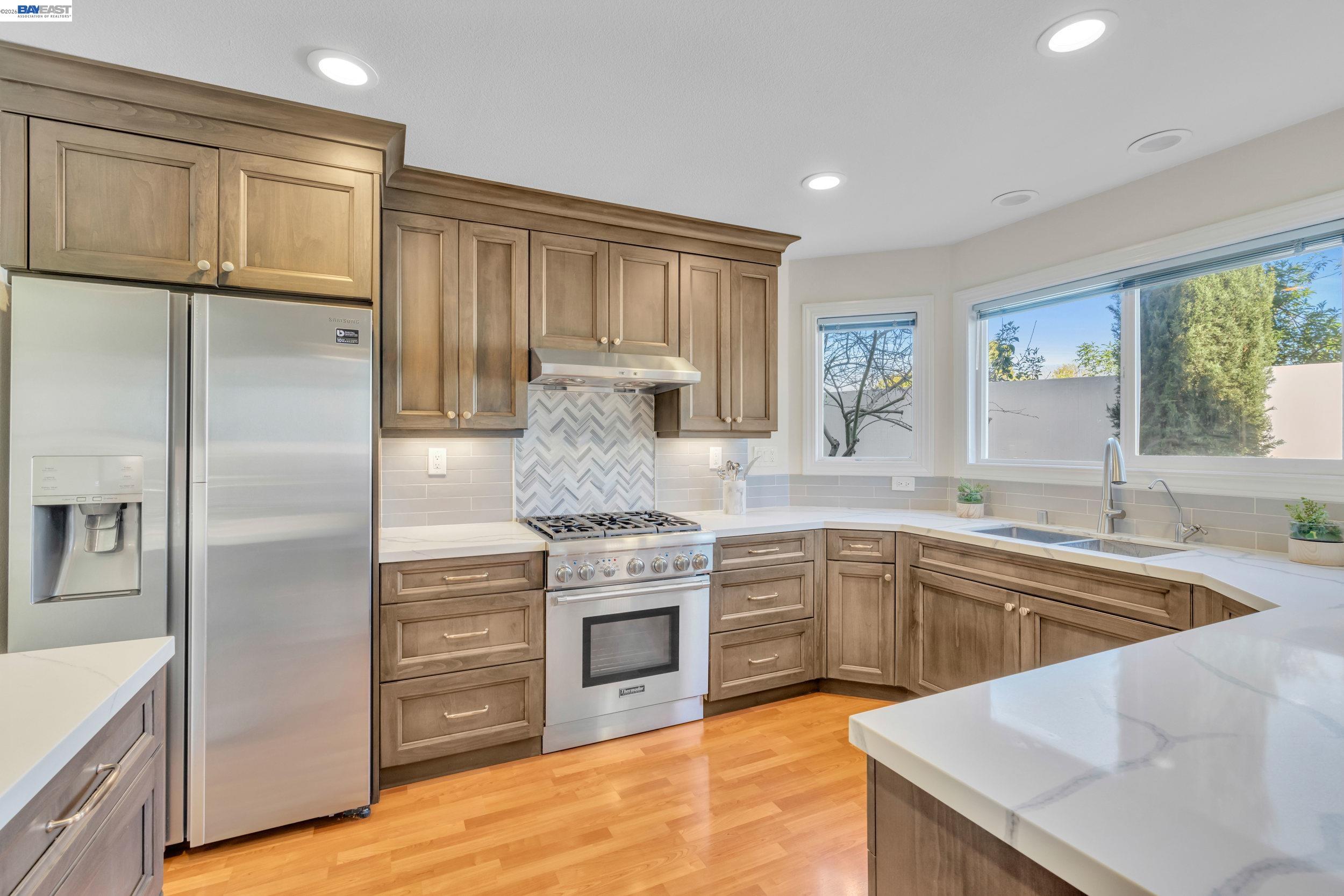 Detail Gallery Image 7 of 37 For 282 Del Valle Ct, Pleasanton,  CA 94566 - 4 Beds | 3 Baths