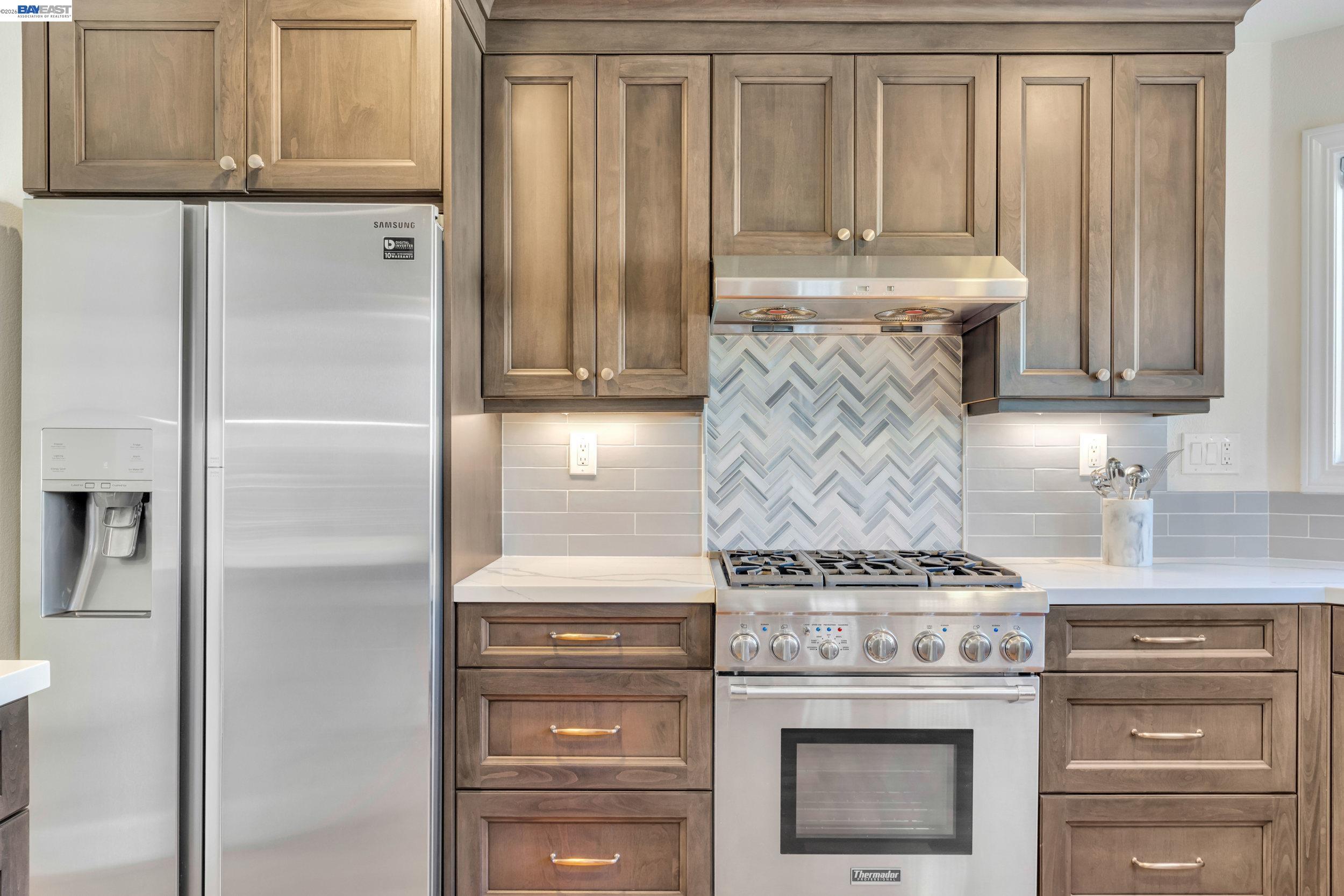 Detail Gallery Image 8 of 37 For 282 Del Valle Ct, Pleasanton,  CA 94566 - 4 Beds | 3 Baths