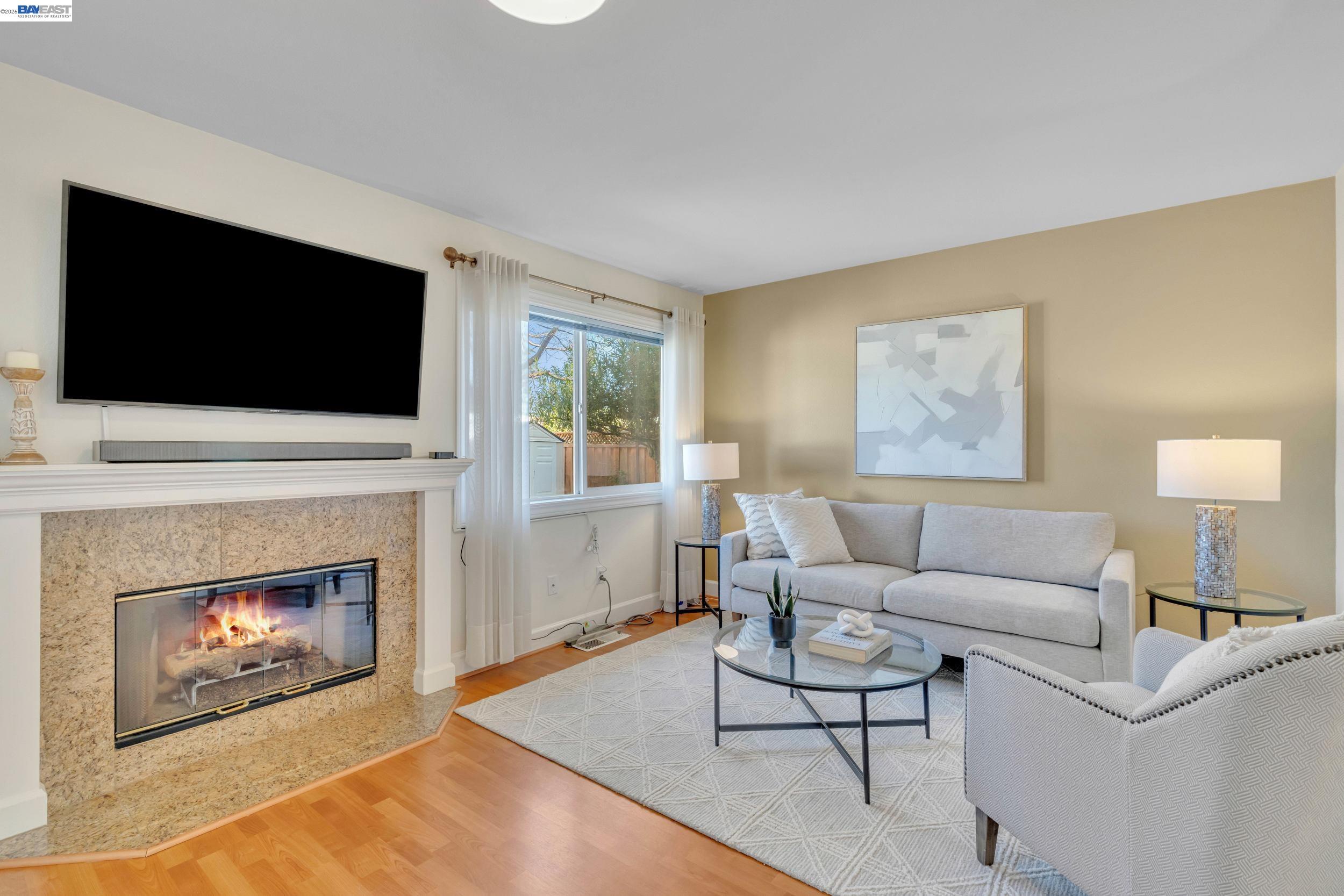 Detail Gallery Image 10 of 37 For 282 Del Valle Ct, Pleasanton,  CA 94566 - 4 Beds | 3 Baths