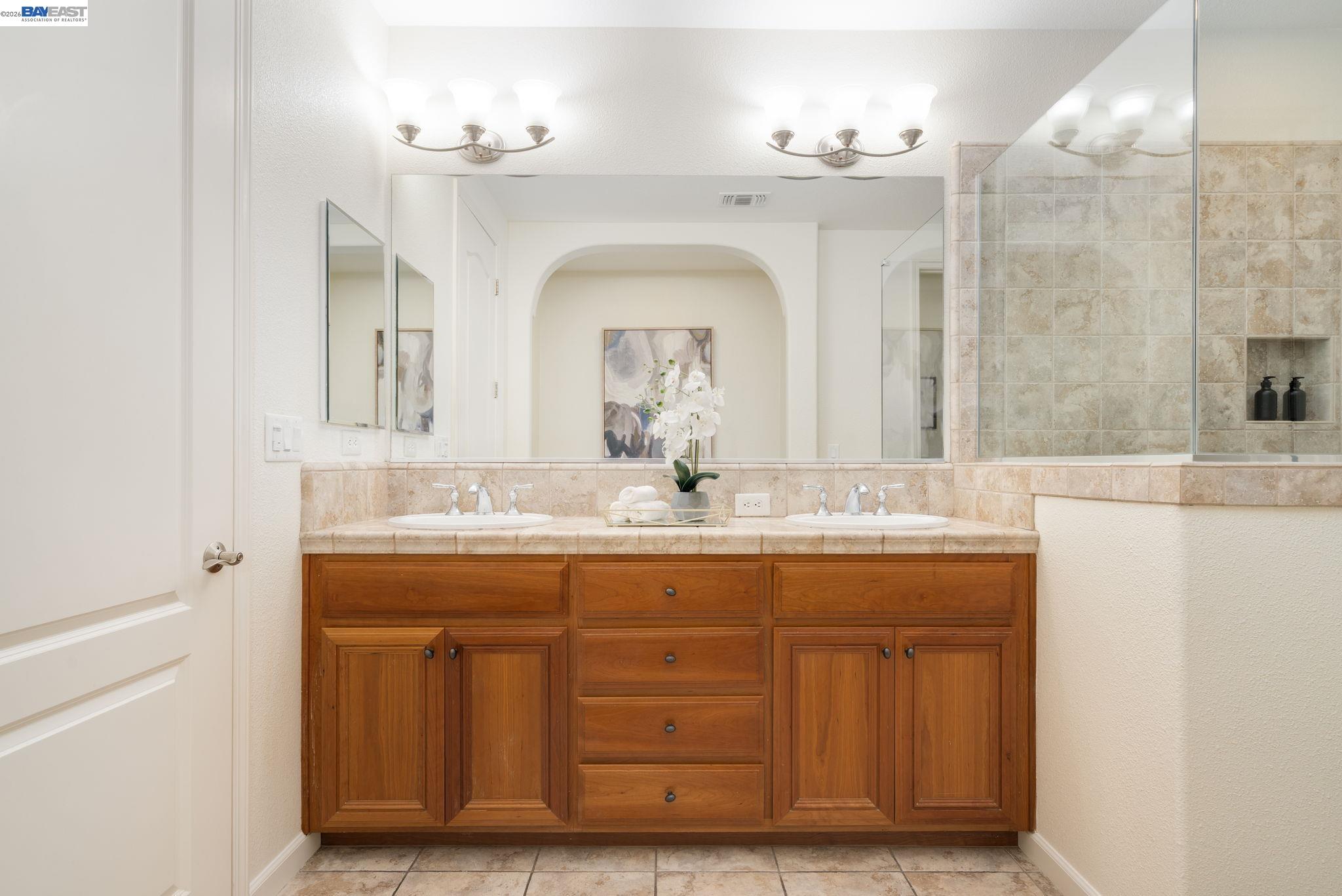 Photo #28: 41130891 Listing: Photo #28