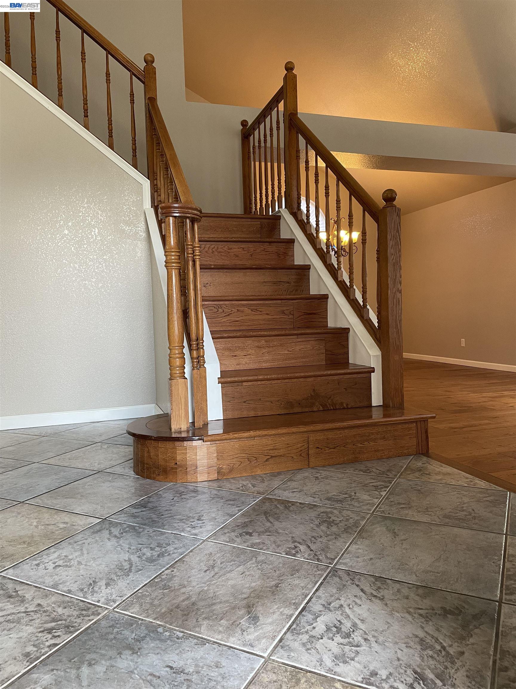 Detail Gallery Image 4 of 27 For 1828 Bayberry Ln, Tracy,  CA 95376 - 3 Beds | 2/1 Baths