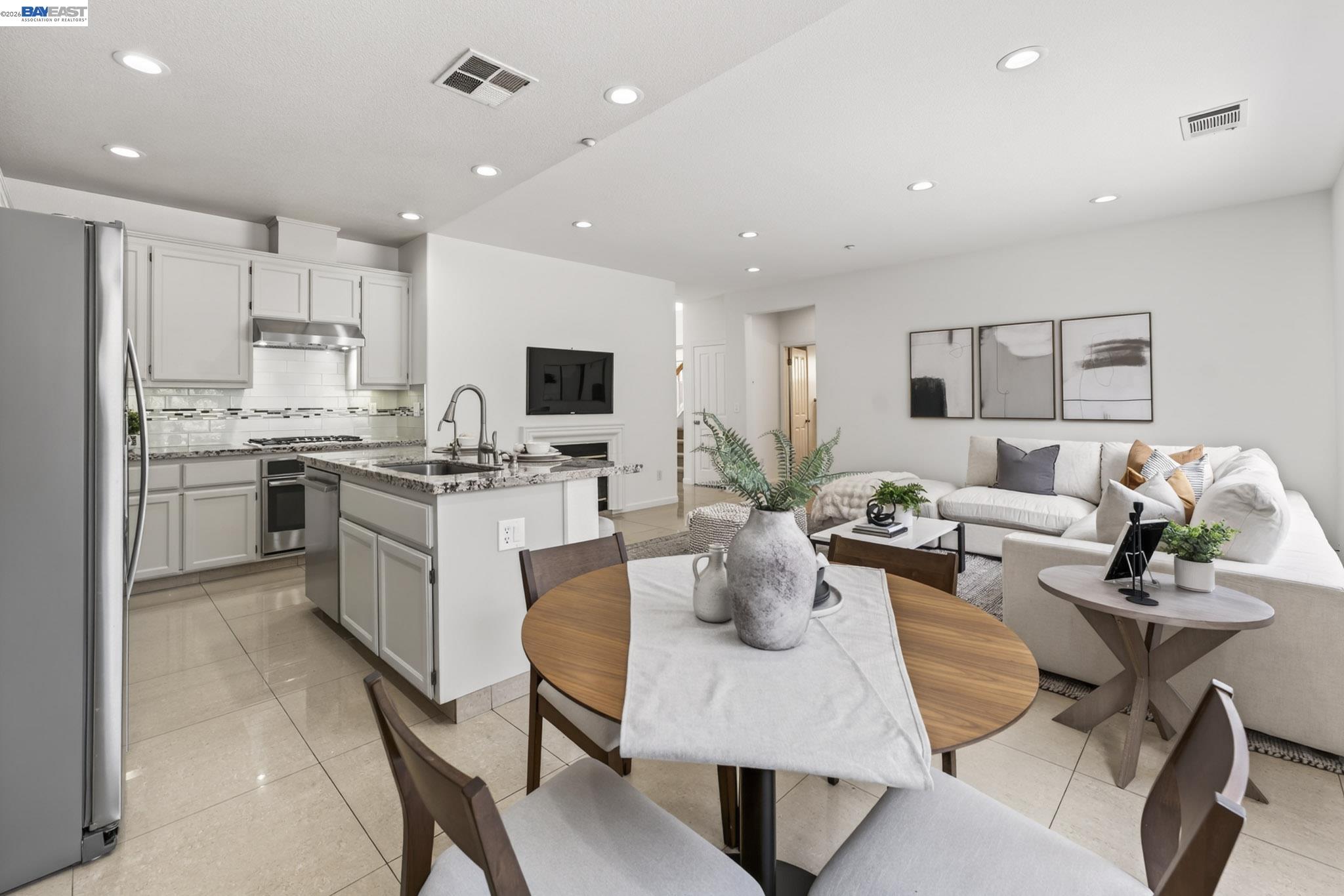 Detail Gallery Image 15 of 44 For 34517 Windflower Ln, Union City,  CA 94587 - 4 Beds | 3 Baths