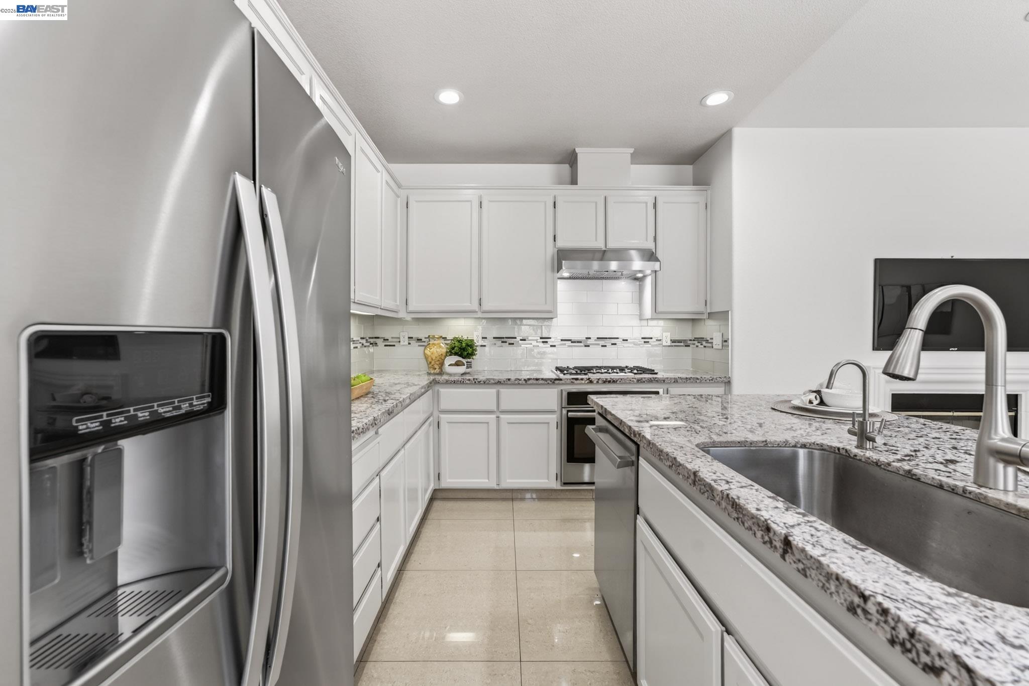 Detail Gallery Image 16 of 44 For 34517 Windflower Ln, Union City,  CA 94587 - 4 Beds | 3 Baths