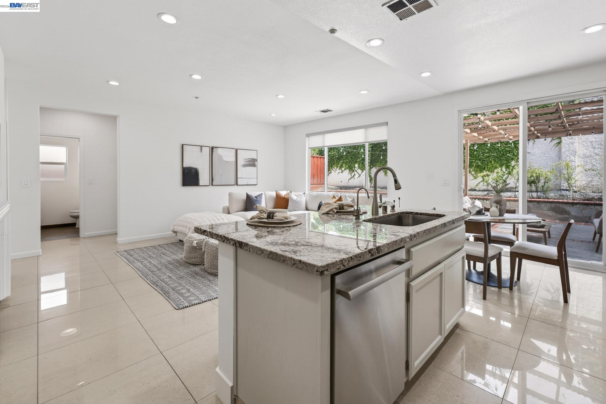 Detail Gallery Image 17 of 44 For 34517 Windflower Ln, Union City,  CA 94587 - 4 Beds | 3 Baths