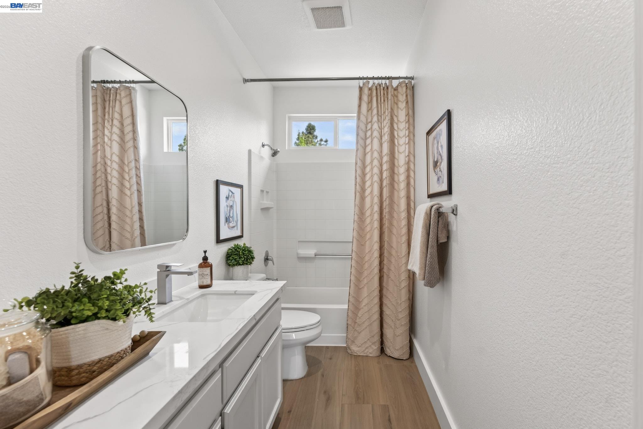 Detail Gallery Image 31 of 44 For 34517 Windflower Ln, Union City,  CA 94587 - 4 Beds | 3 Baths