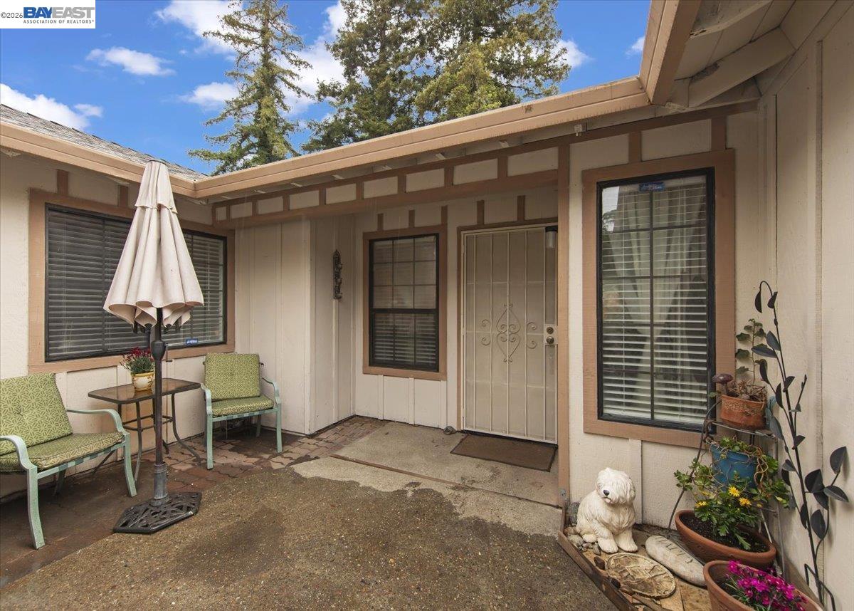 Detail Gallery Image 2 of 39 For 5894 Land View Dr, Stockton,  CA 95219 - 3 Beds | 2 Baths