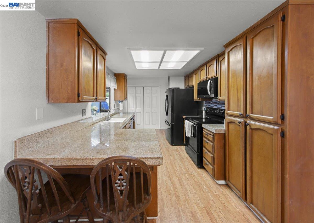 Detail Gallery Image 12 of 39 For 5894 Land View Dr, Stockton,  CA 95219 - 3 Beds | 2 Baths