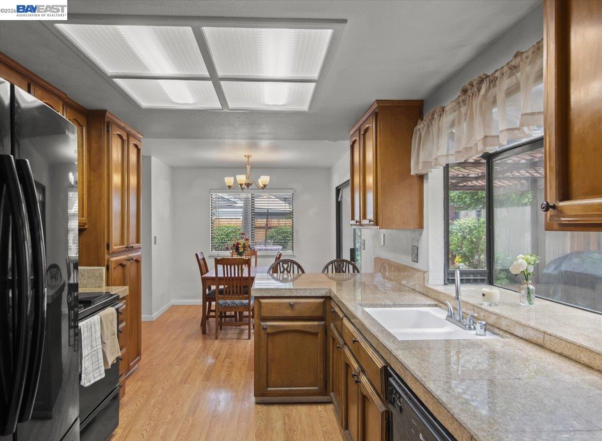 Detail Gallery Image 15 of 39 For 5894 Land View Dr, Stockton,  CA 95219 - 3 Beds | 2 Baths