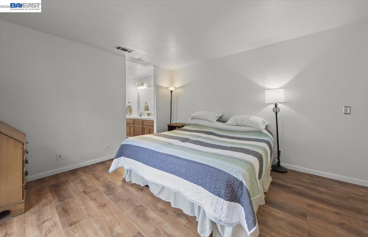 Detail Gallery Image 18 of 39 For 5894 Land View Dr, Stockton,  CA 95219 - 3 Beds | 2 Baths