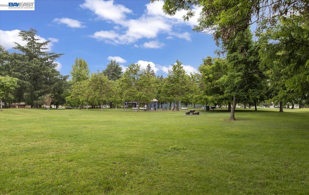 Detail Gallery Image 38 of 39 For 5894 Land View Dr, Stockton,  CA 95219 - 3 Beds | 2 Baths