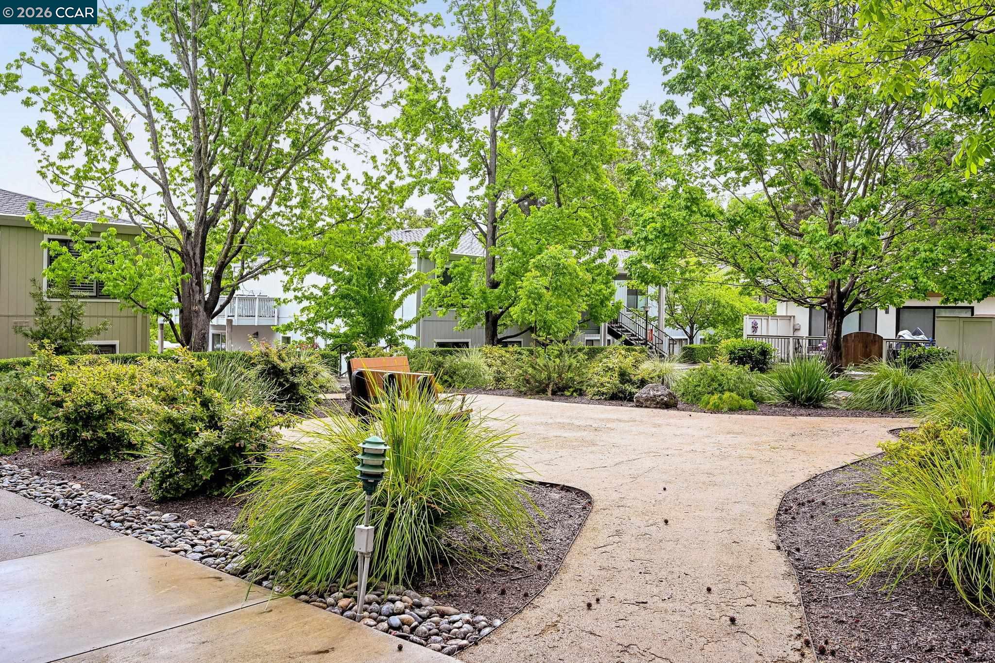 Photo #2: 41130899 Listing: Photo #2