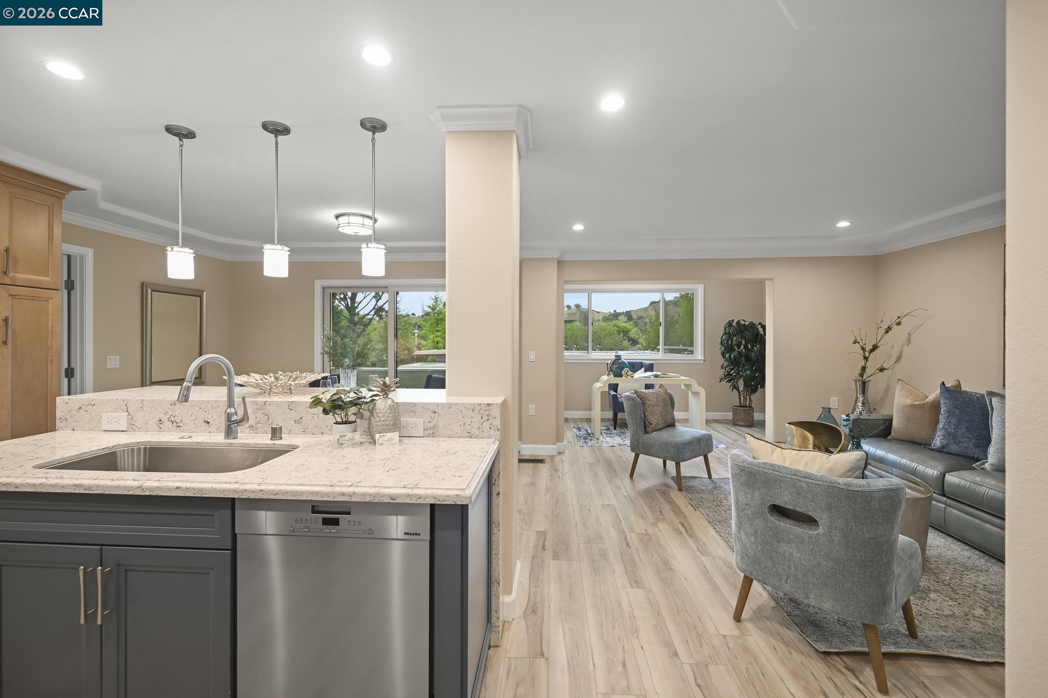 Photo #5: 41130899 Listing: Photo #5