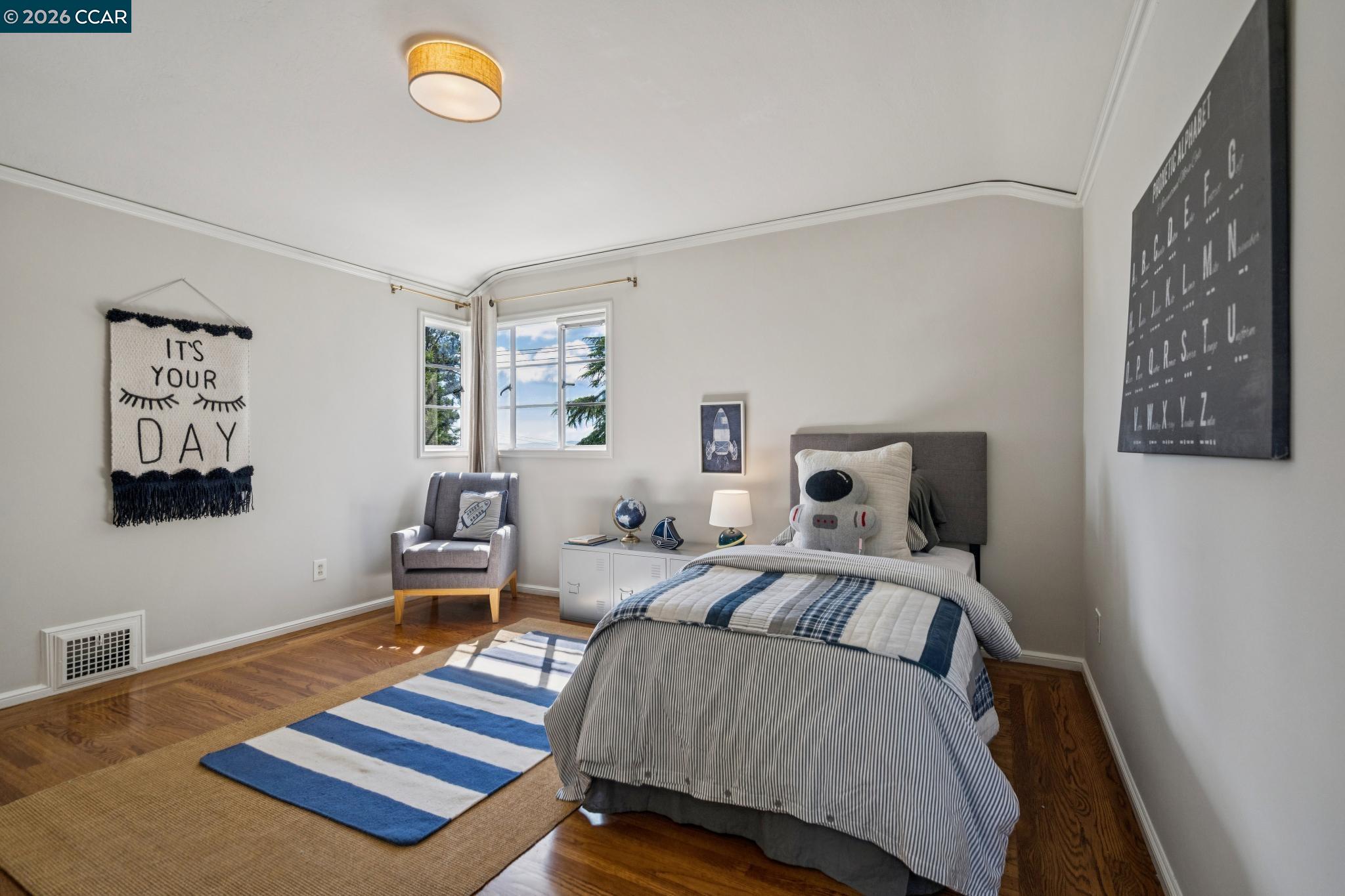 Detail Gallery Image 18 of 43 For 5700 Chelton, Oakland,  CA 94611 - 3 Beds | 2 Baths