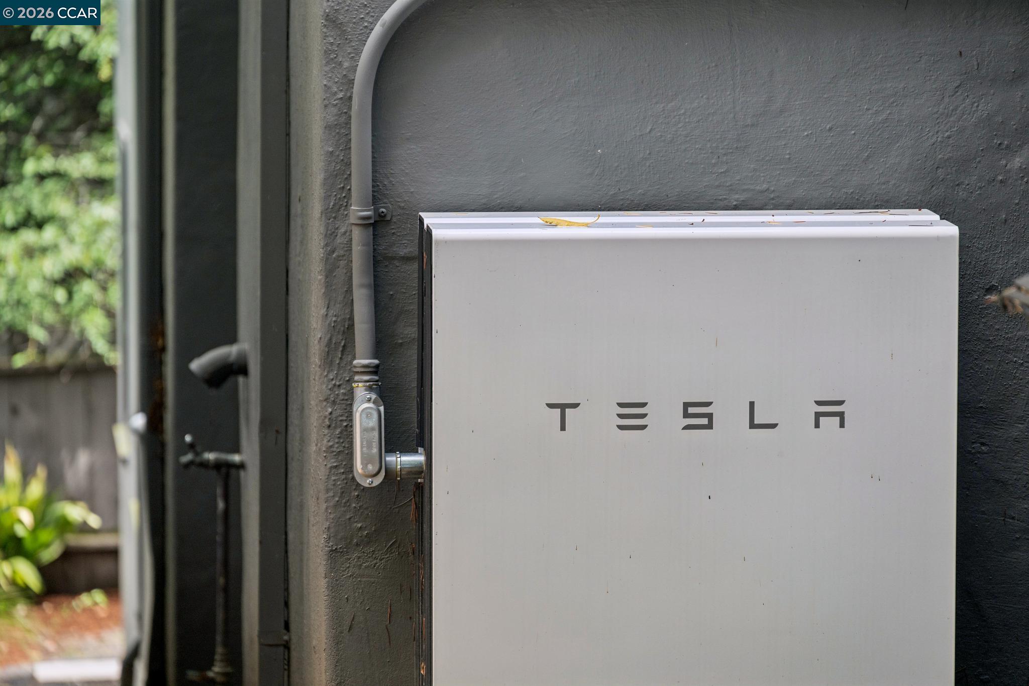 Detail Gallery Image 25 of 43 For 5700 Chelton, Oakland,  CA 94611 - 3 Beds | 2 Baths