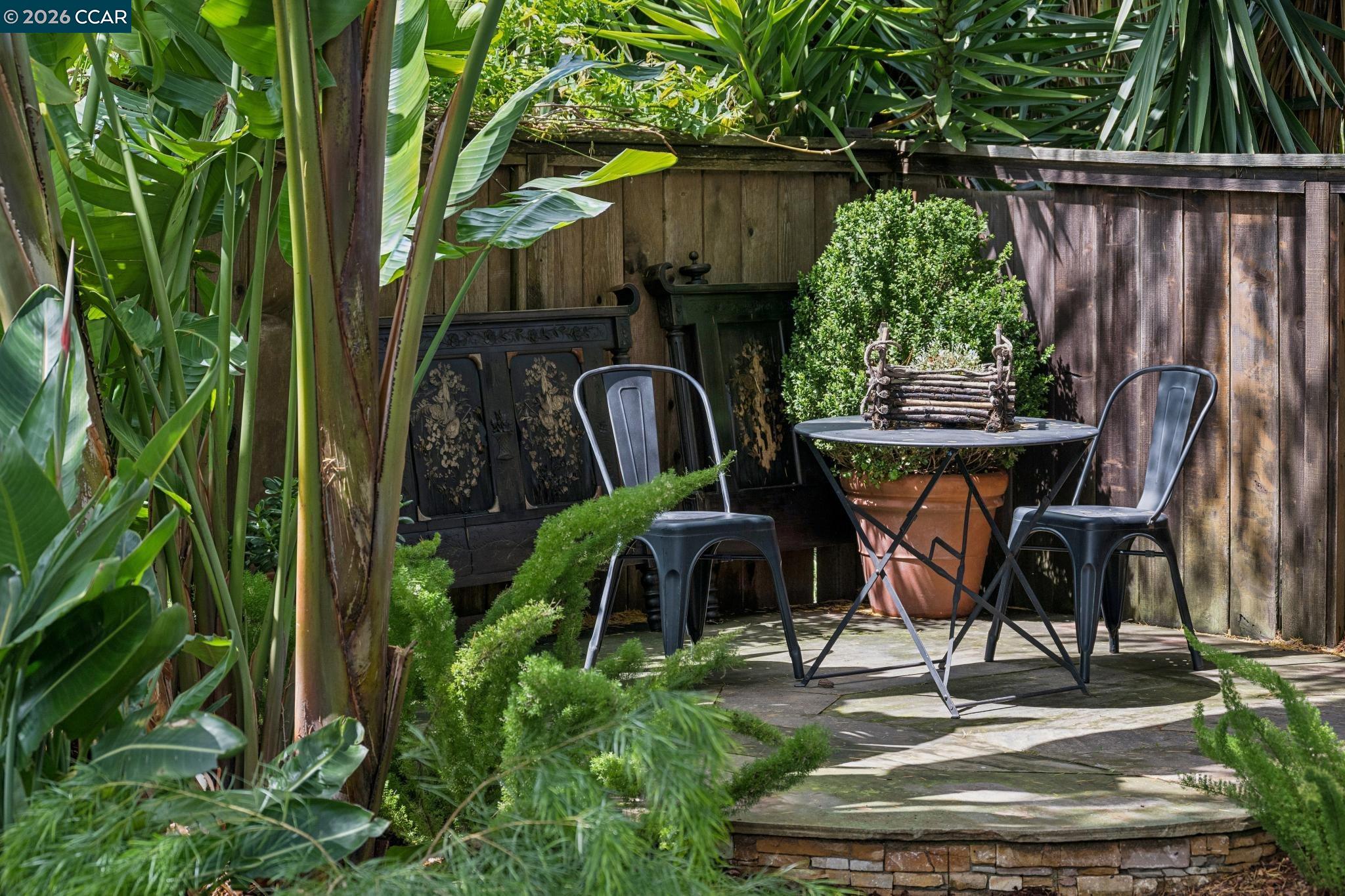 Detail Gallery Image 28 of 43 For 5700 Chelton, Oakland,  CA 94611 - 3 Beds | 2 Baths