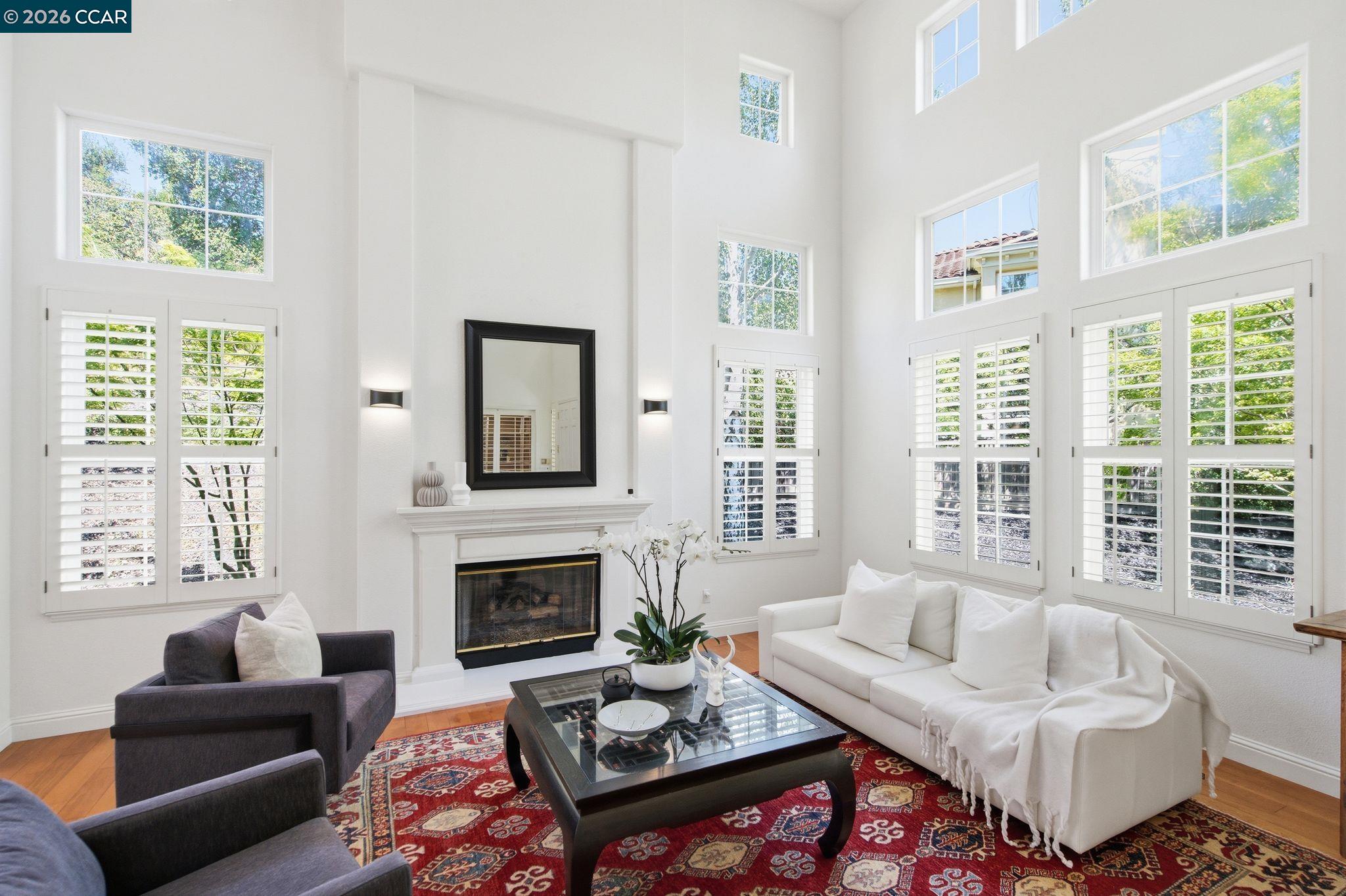 Detail Gallery Image 3 of 40 For 2151 Sky View Ct, Moraga,  CA 94556 - 4 Beds | 3/1 Baths