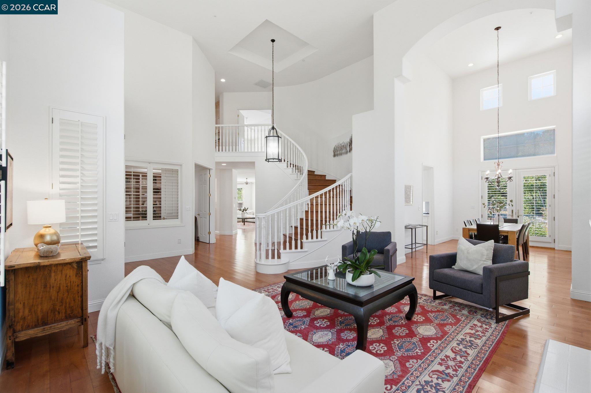 Detail Gallery Image 5 of 40 For 2151 Sky View Ct, Moraga,  CA 94556 - 4 Beds | 3/1 Baths