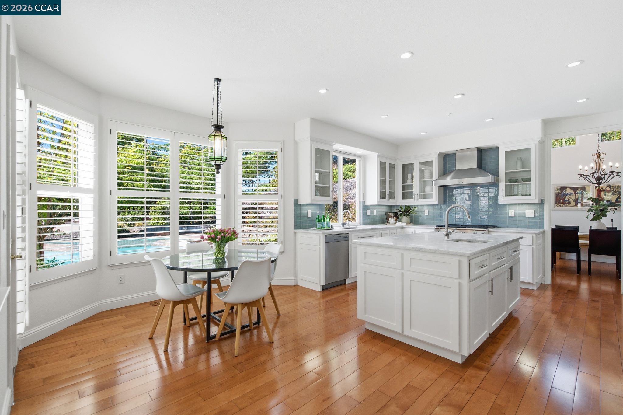 Detail Gallery Image 9 of 40 For 2151 Sky View Ct, Moraga,  CA 94556 - 4 Beds | 3/1 Baths